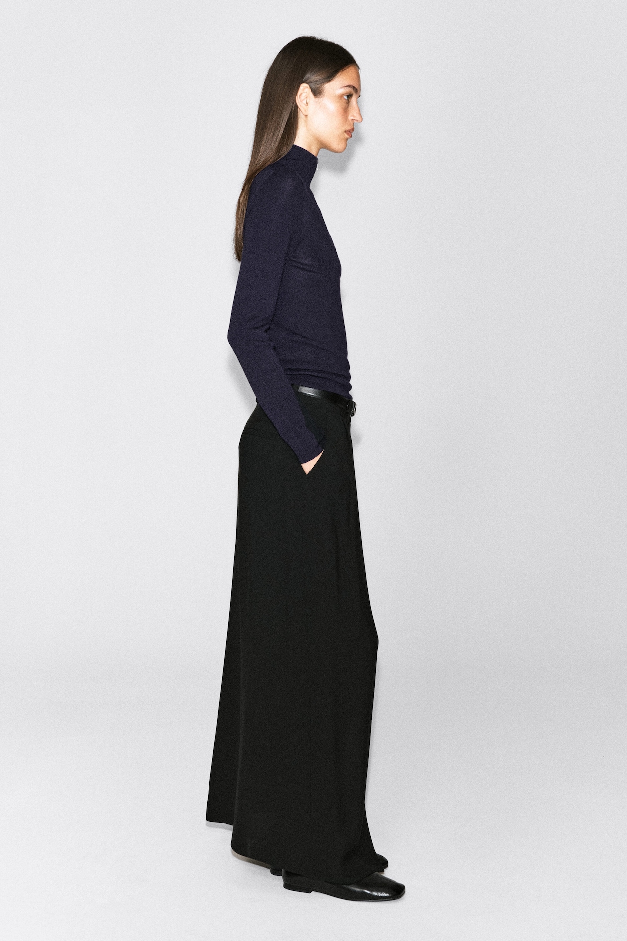 SEAMLESS MERINO WOOL ZIP-UP TOP — NAVY