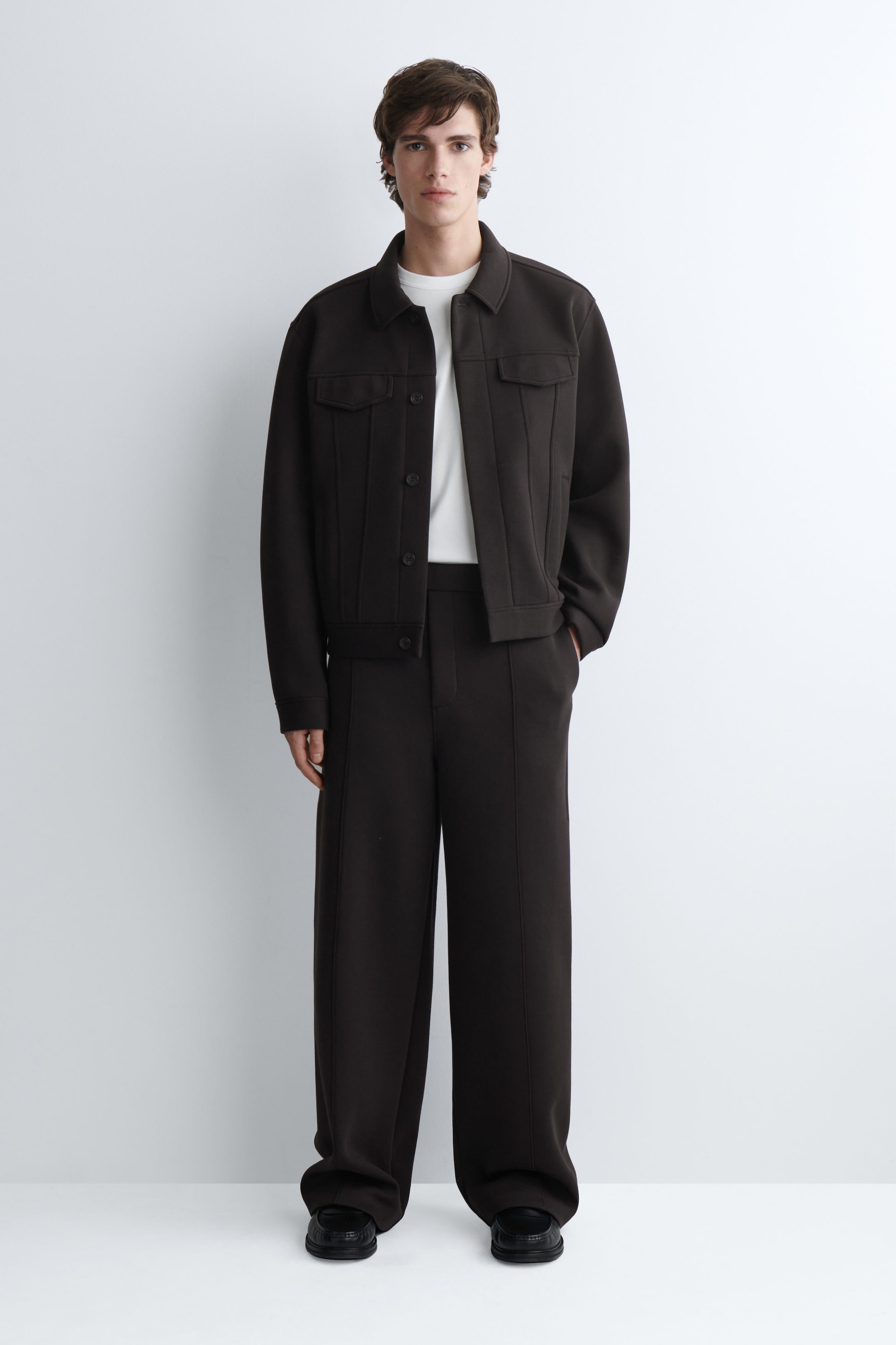 PANTALÓN STRAIGHT-LEG EFECTO NEOPRENO