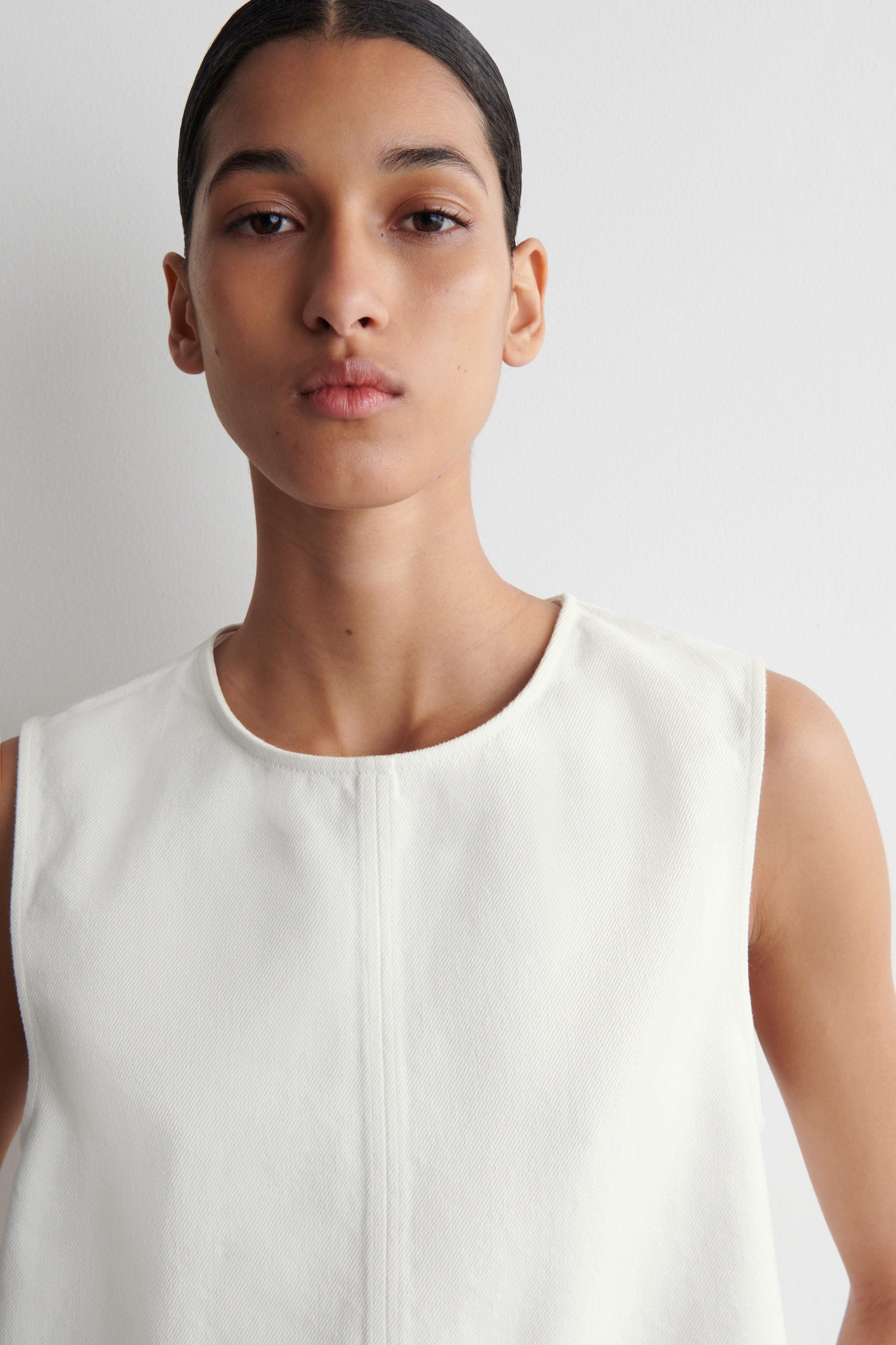 売れ筋商品|||オルセン カットソー トップス レディース Women's Round Neck Sleeveless Shell Indigo denim Zeagoo Sleeveless Shirts for Women Pleated Square Neck Tunic