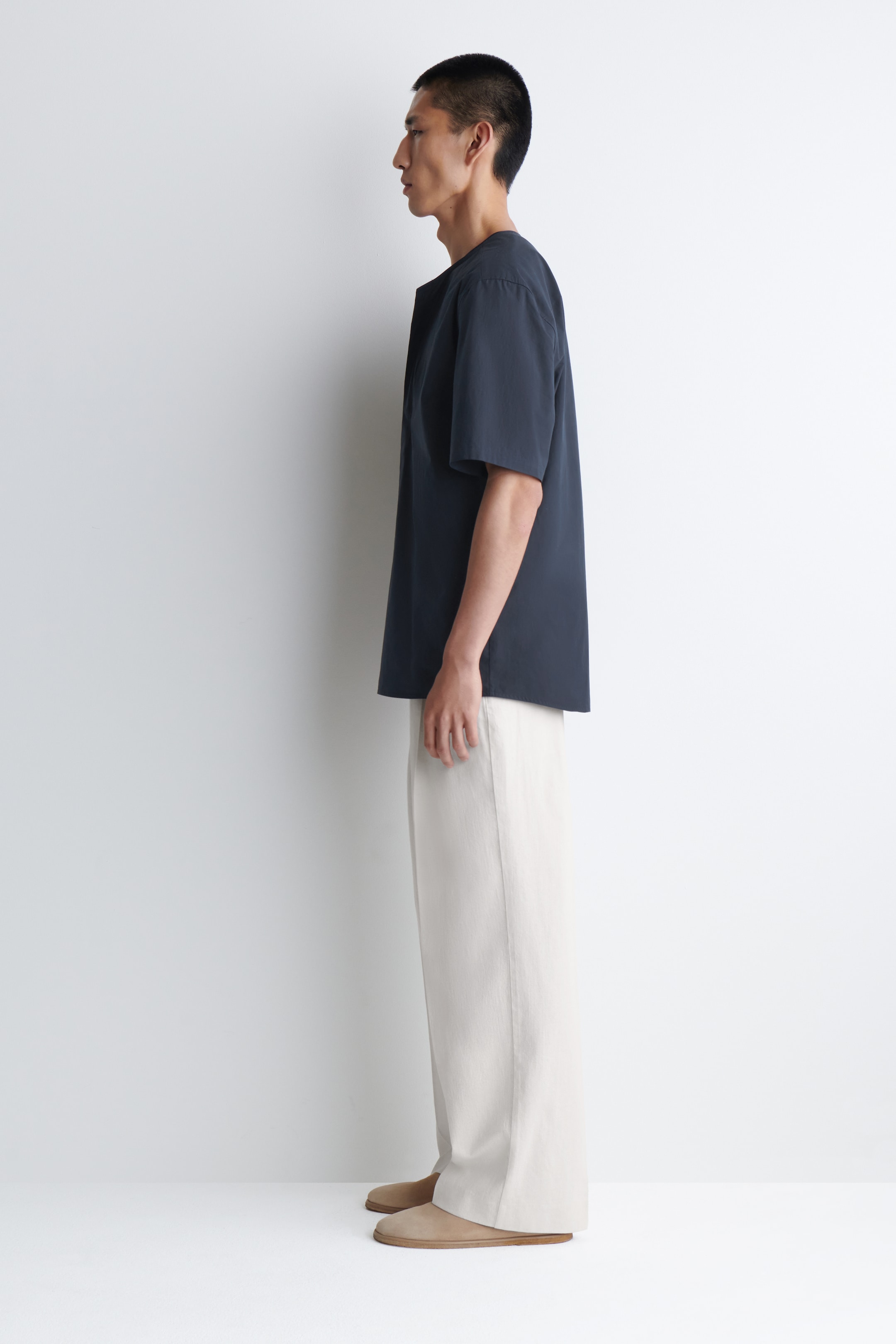 Größeres Bild ansehen: KRAGENLOSES HEMD AUS PIMA-BAUMWOLLE - NAVYBLAU - Men | H&M DE 4