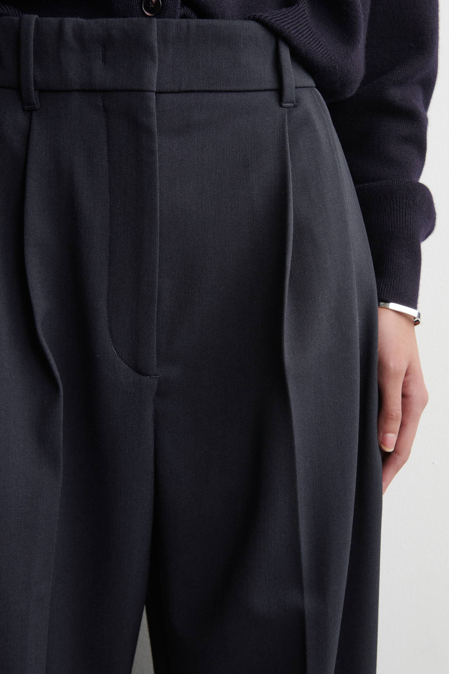 PANTALON TULIPE À PLIS EN LAINE MÉLANGÉE - BLEU MARINE/NOIR - 4