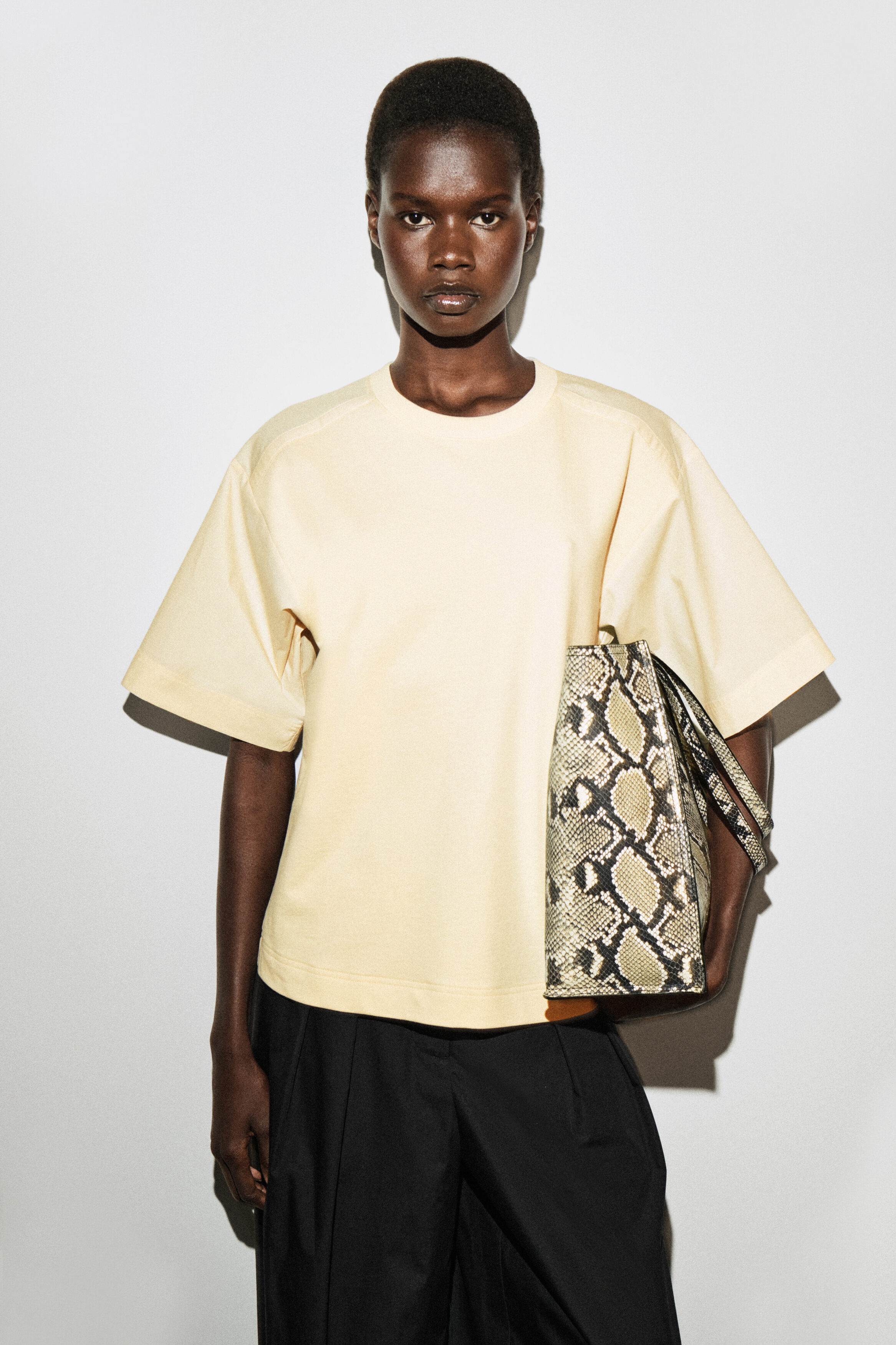 POPLIN-PANELED JERSEY T-SHIRT - BUTTERMILK | COS US