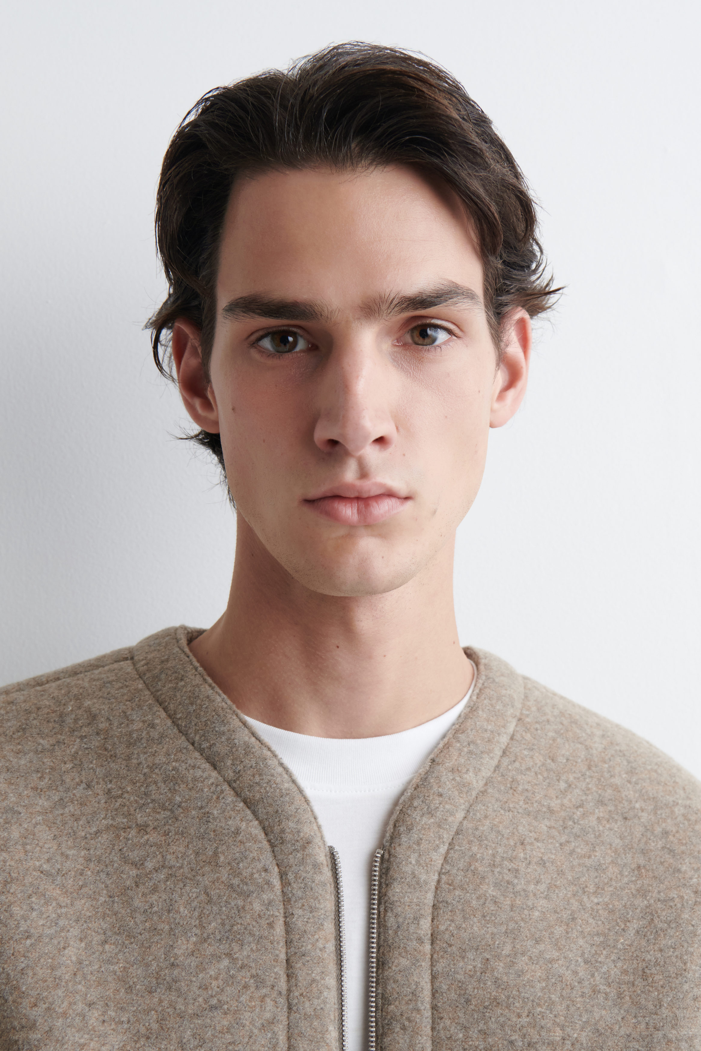 OVERSIZED FELTED-SCUBA ZIP-UP CARDIGAN - BEIGE | COS US