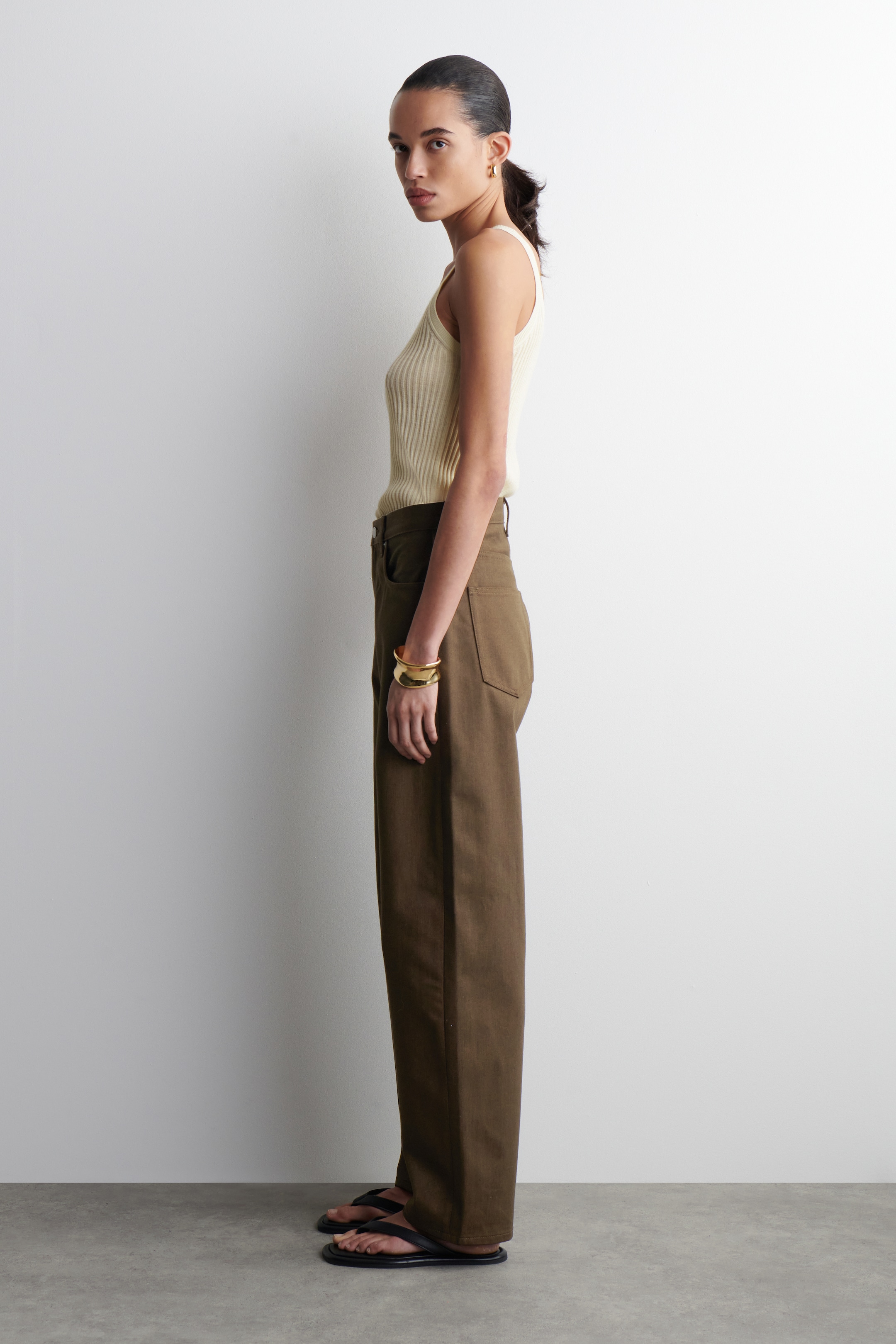 Visualizza immagine più grande: JEANS BAY DAL TAGLIO BARREL - MARRONE - DONNA | H&M IT 3