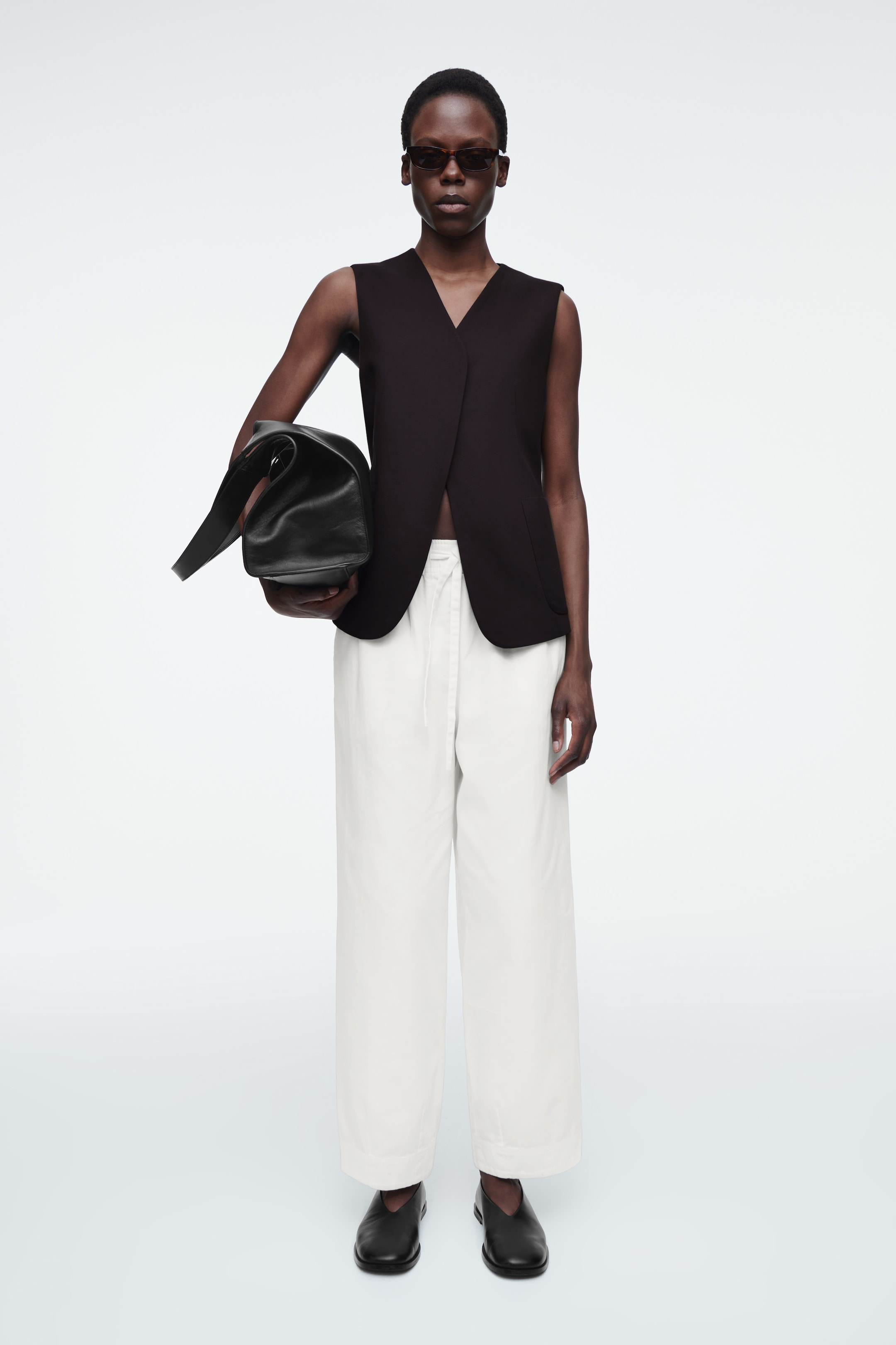 Grösseres Bild ansehen: SCHMAL ZULAUFENDE BAUMWOLLHOSE MIT KORDELZUG - WEISS - DAMEN | H&M CH 1