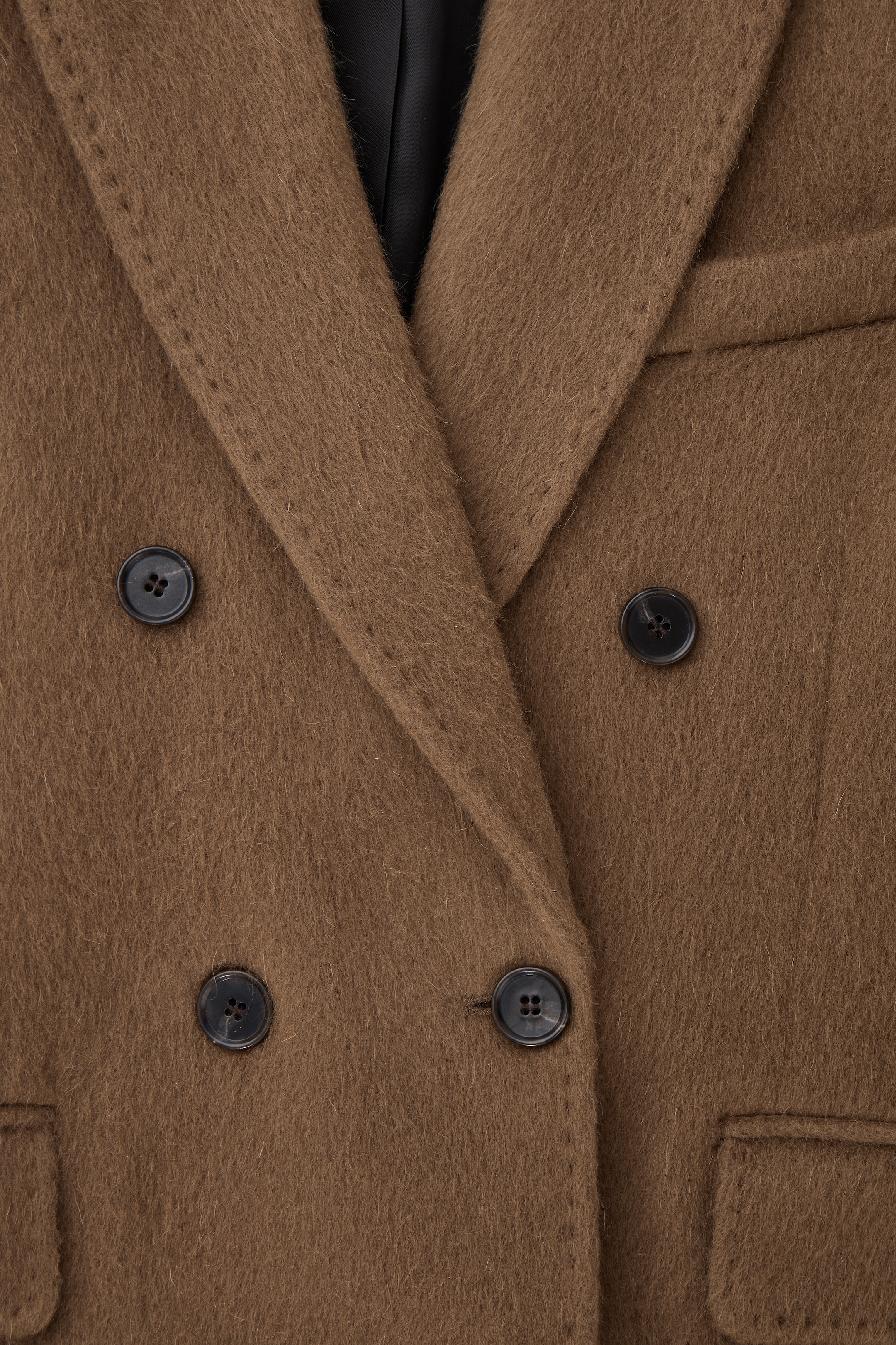 View larger image: OVERSIZED DOUBLE-BREASTED WOOL COAT - CAMEL - Ladies | H&M GB 3