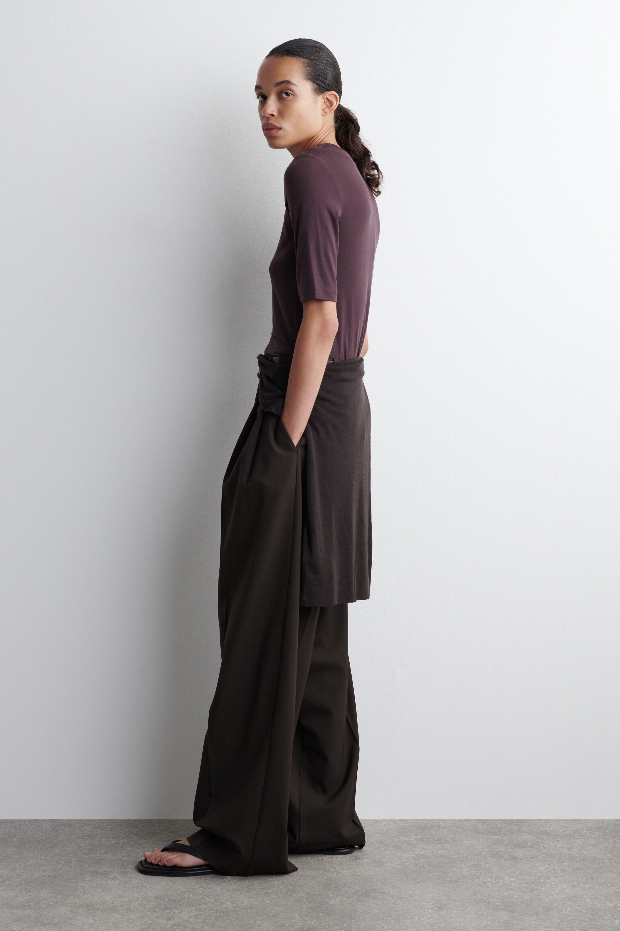 Agrandir l'image: T-SHIRT SLIM LÉGER - BORDEAUX - FEMME | H&M CH 4