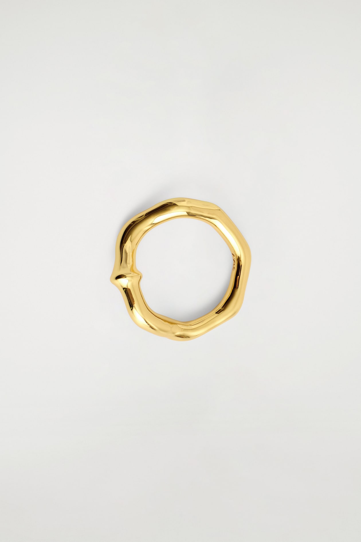 SCULPTED RING — GOLD