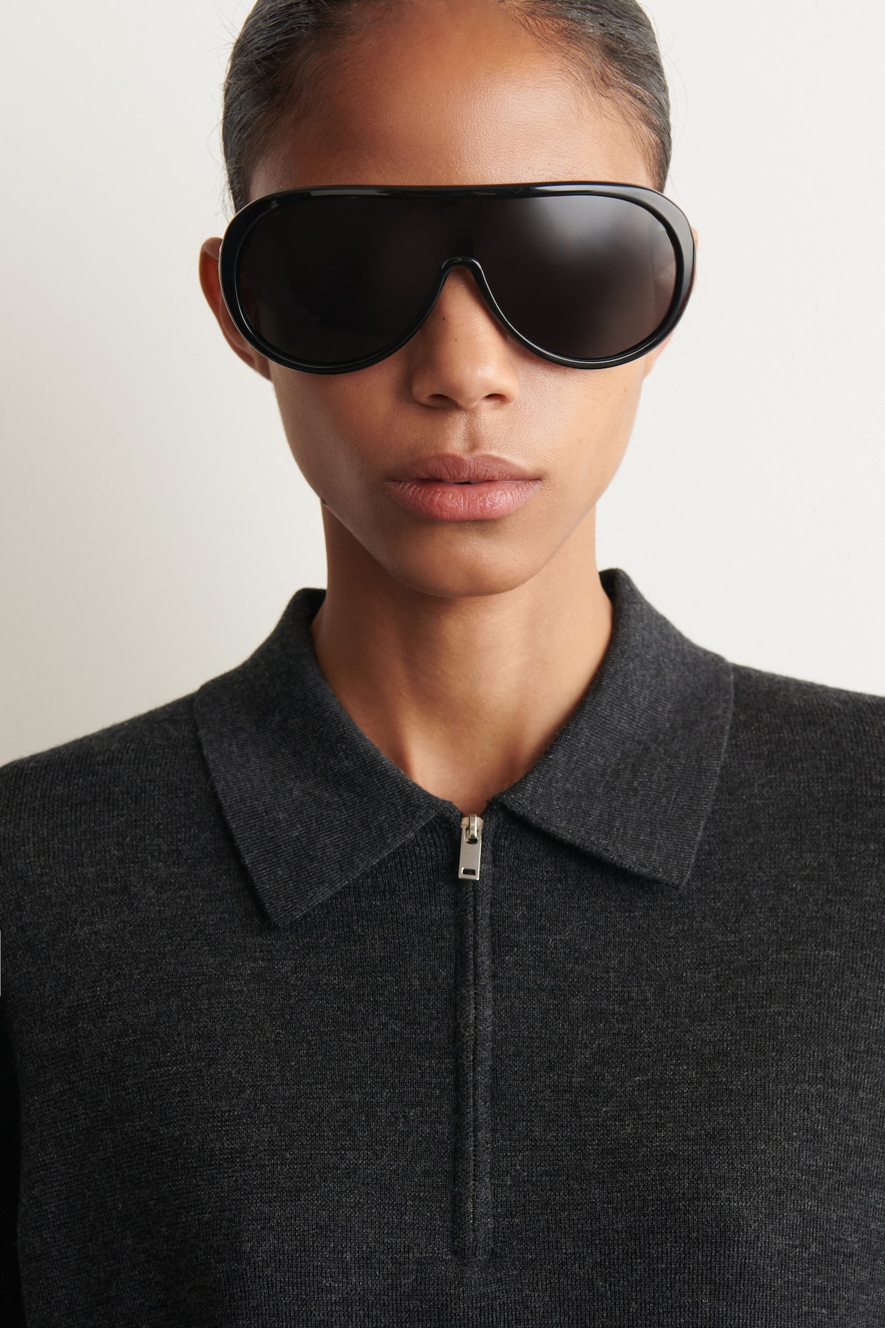 MERINO WOOL ZIP-UP POLO SHIRT — CHARCOAL