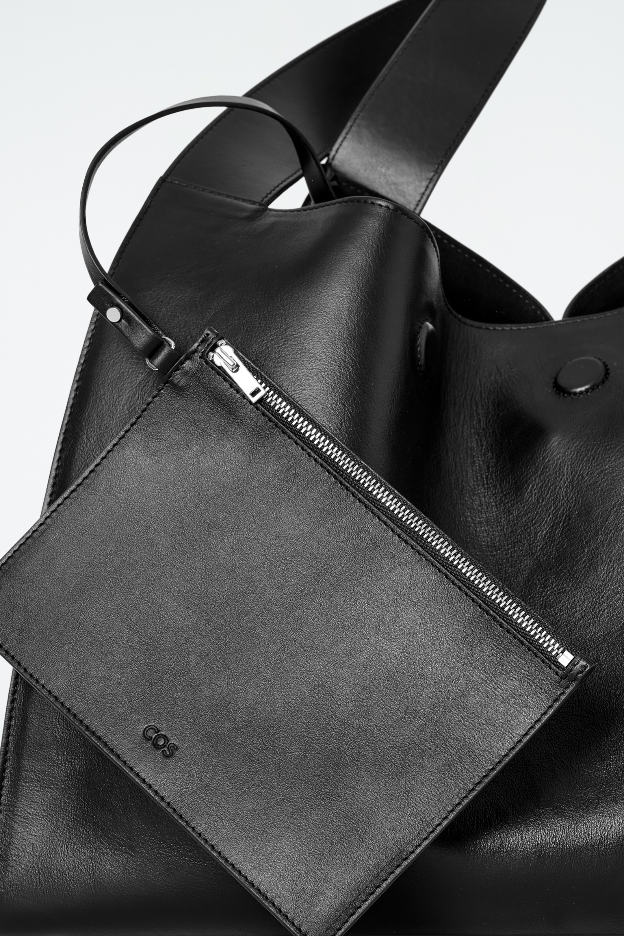Ingrandisci l'immagine: ALCOVE TOTE BAG - LEATHER - BLACK - DONNA | H&M CH 5