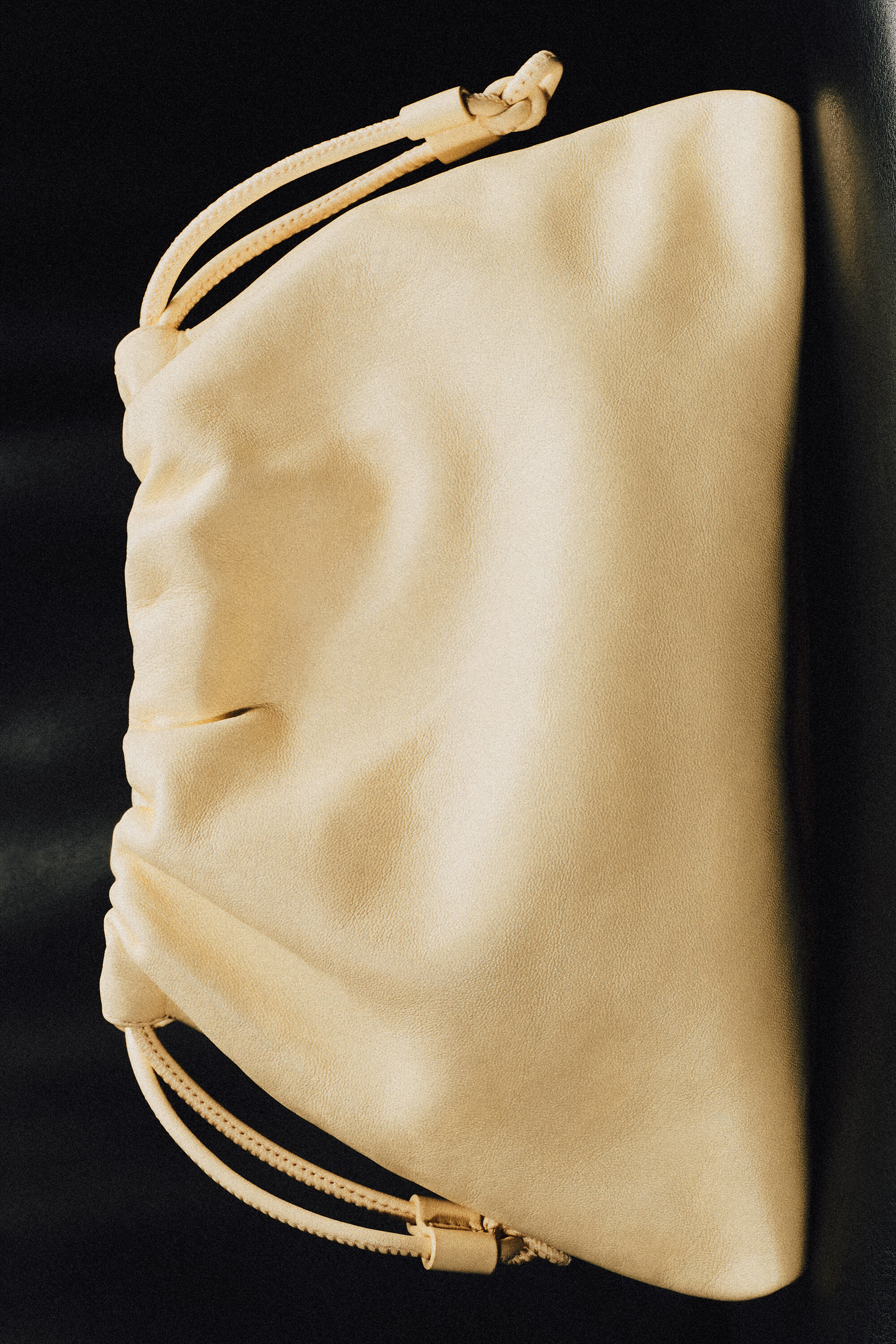 MINI CAVATELLI CLUTCH BAG - LEATHER - BUTTER YELLOW | COS US