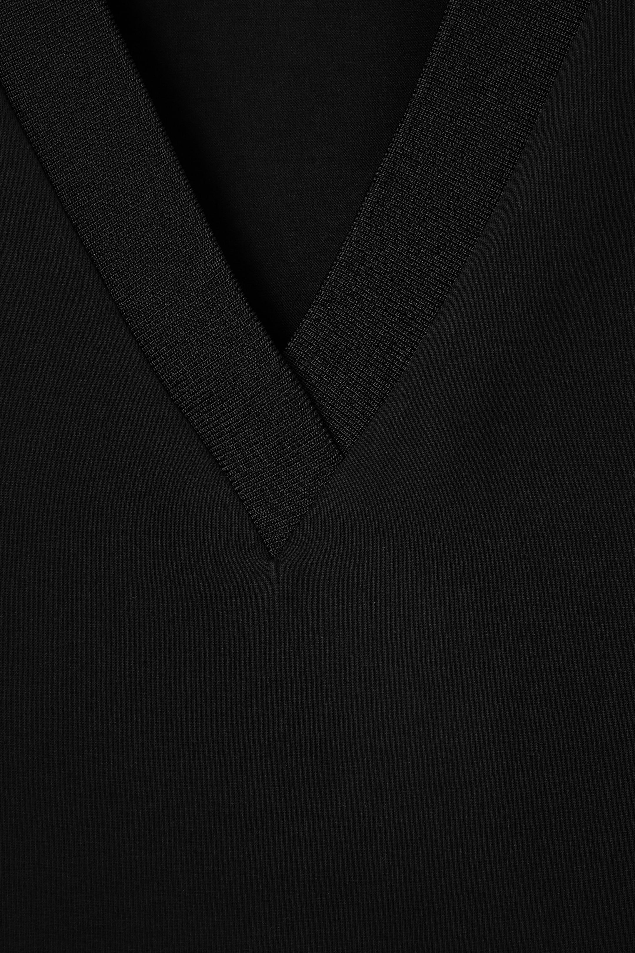 StillMedia/DescriptiveDetail