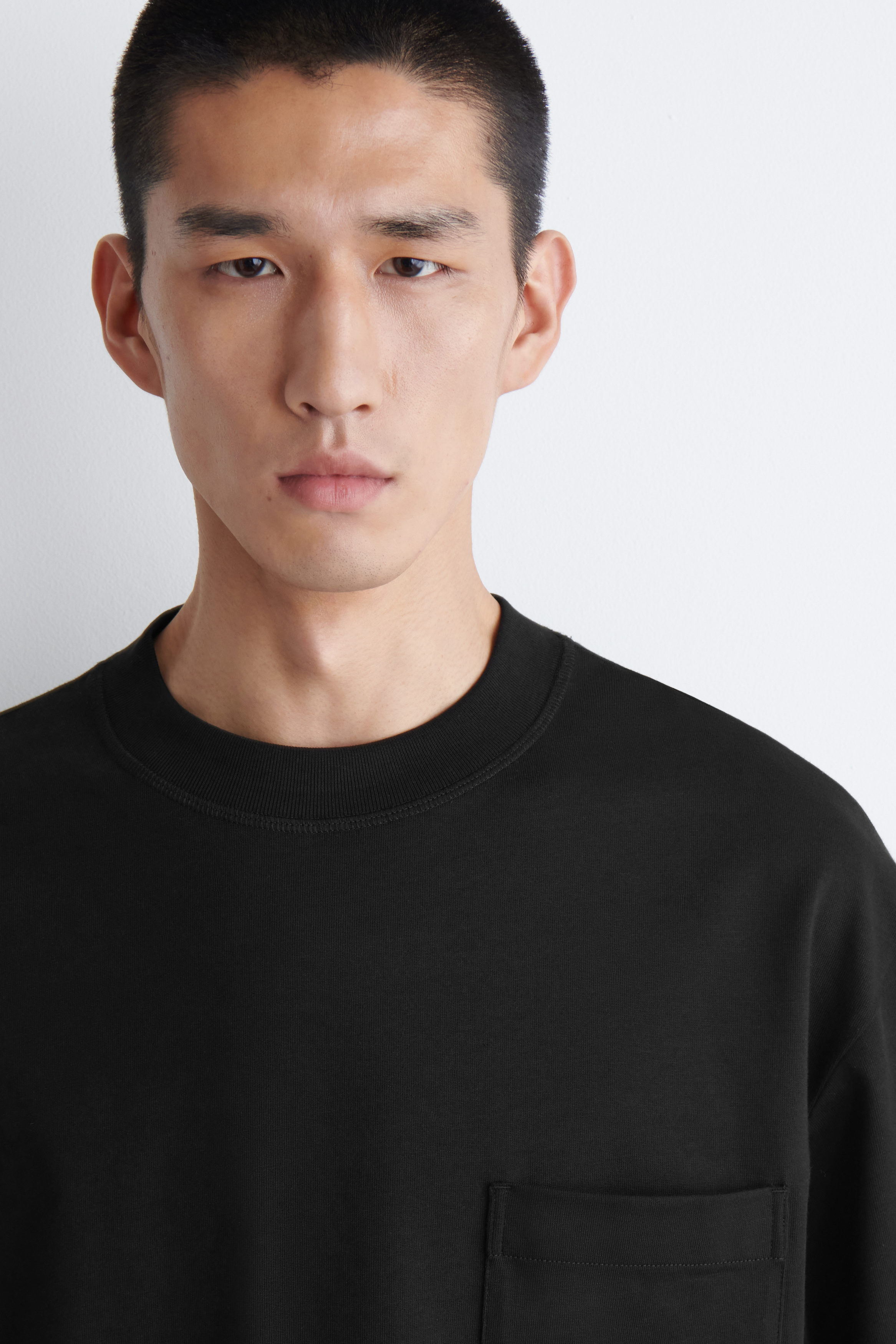 OVERSIZED HEAVYWEIGHT COTTON T-SHIRT - BLACK | COS
