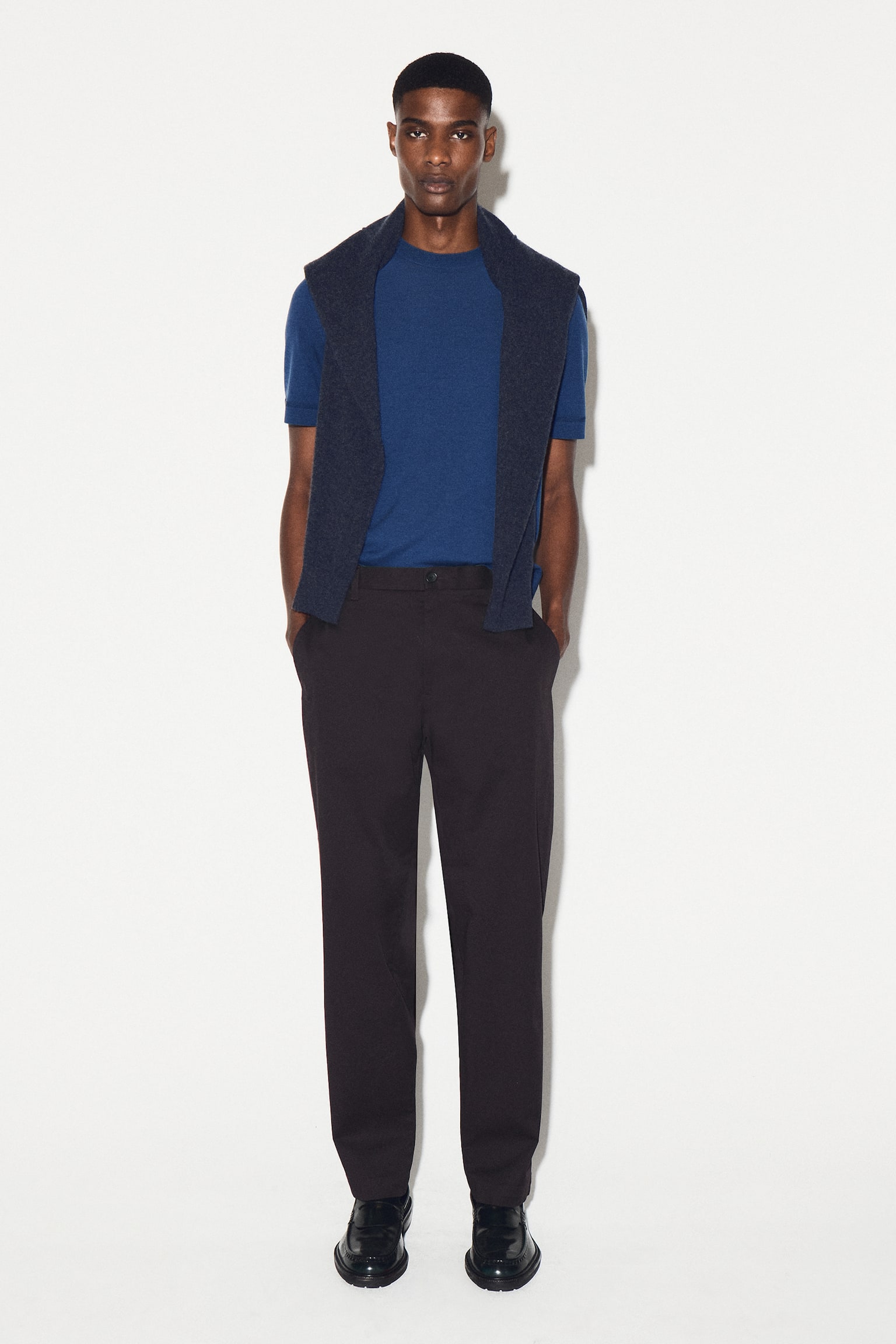 מכנסי צ'ינו ישרים בגזרה צמודה מכותנה - חום/בז' - 9