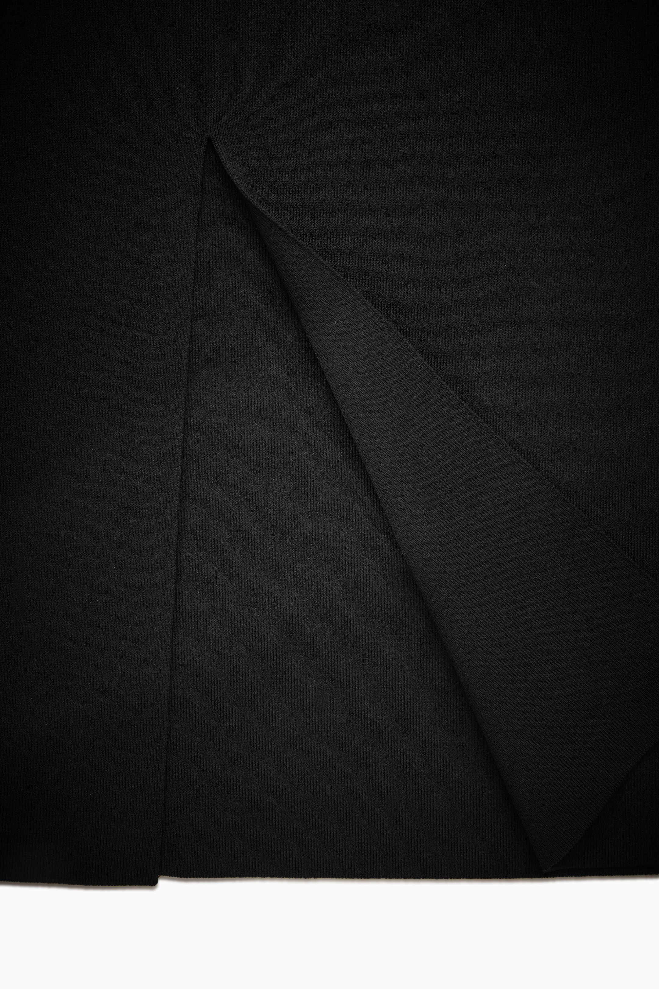 StillMedia/DescriptiveDetail