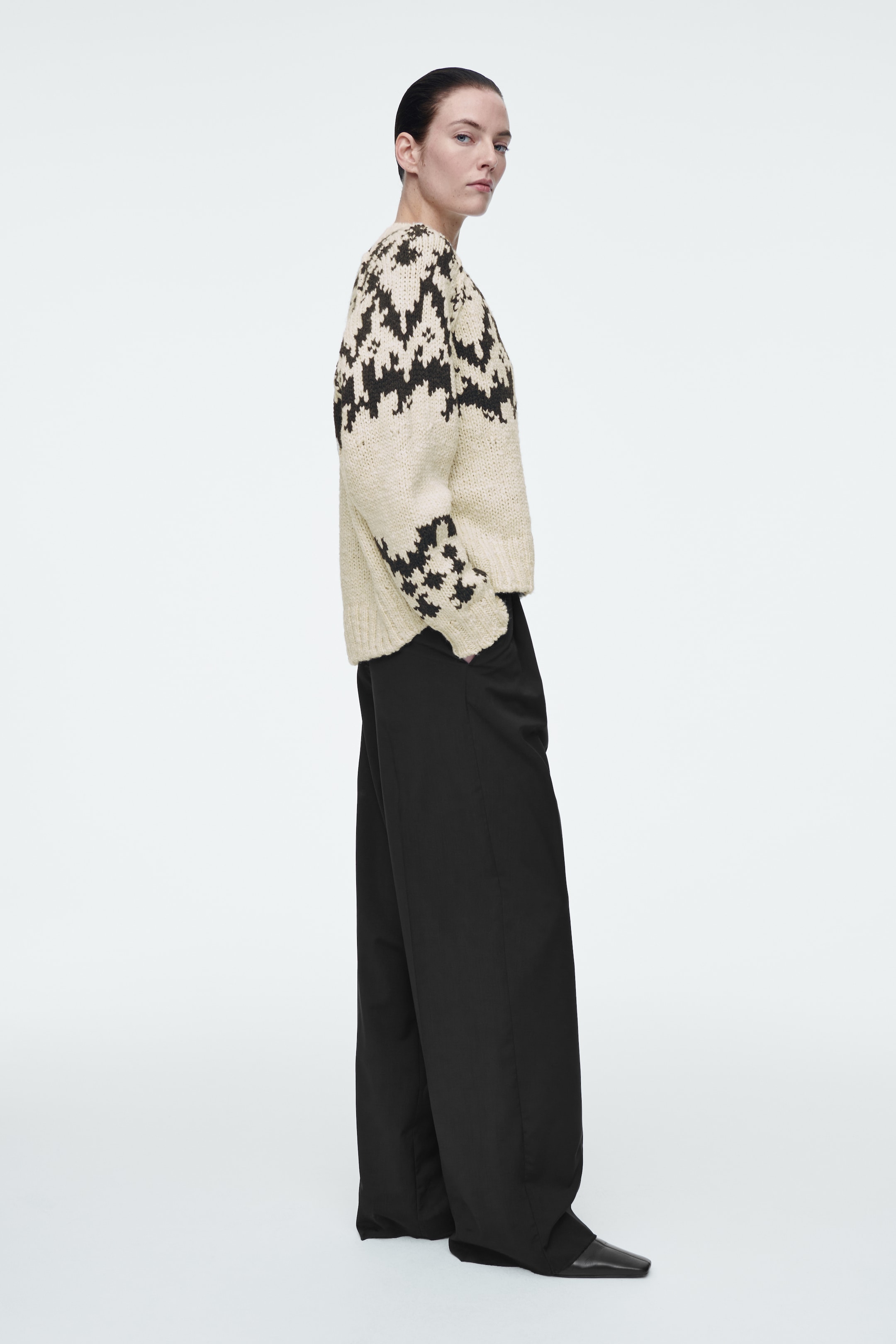 View larger image: FAIR-ISLE WOOL JUMPER - IVORY / BLACK - Ladies | H&M GB 3
