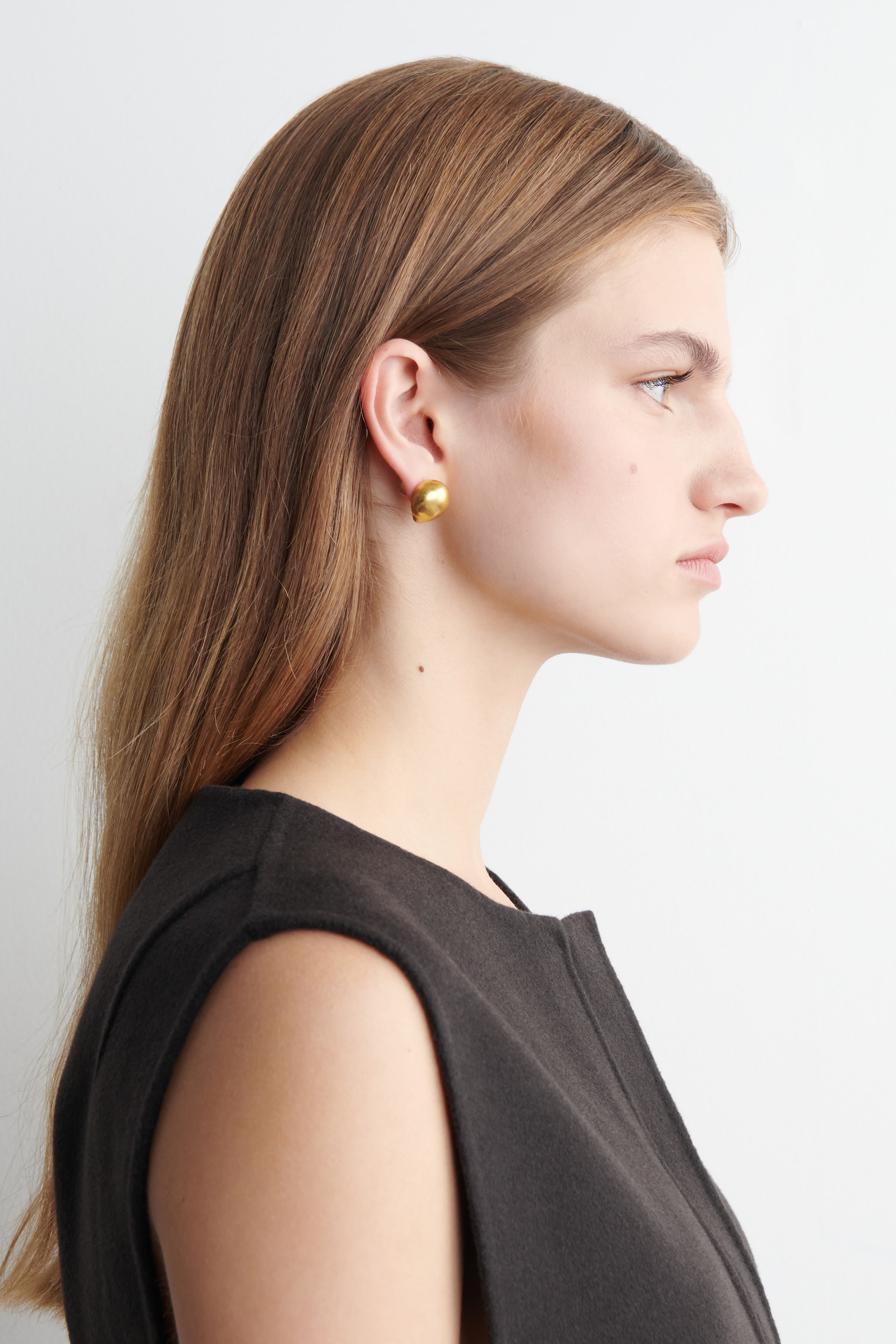 Agrandir l'image: CLOUS D'OREILLES ASYMÉTRIQUES EFFET FONDU - DORÉ - FEMME | H&M BE 3