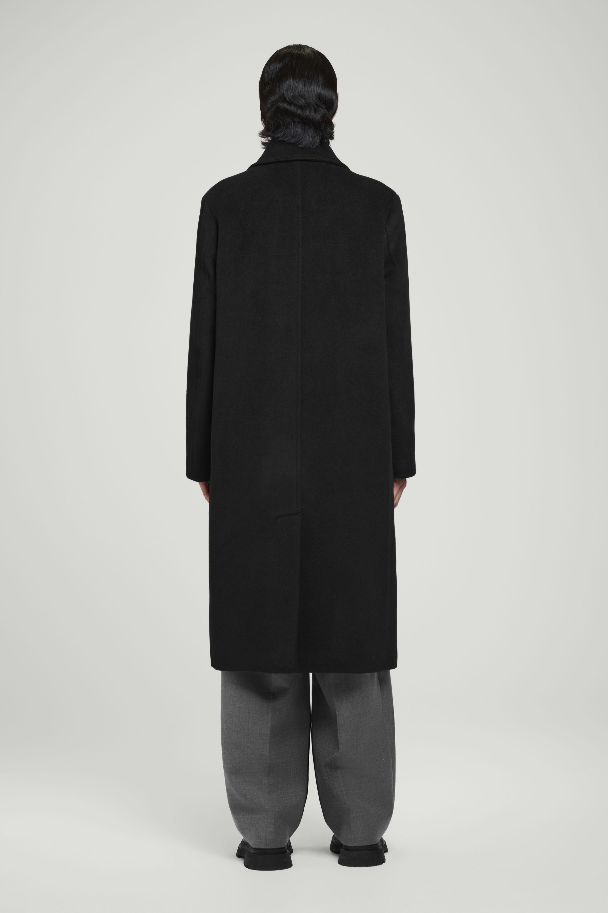 コート CHLO CAPPOTTO DOPPIOPETTO OVERSIZE IN LANA CAPPOTTO DOPPIOPETTO IN LANA - NERO | COS