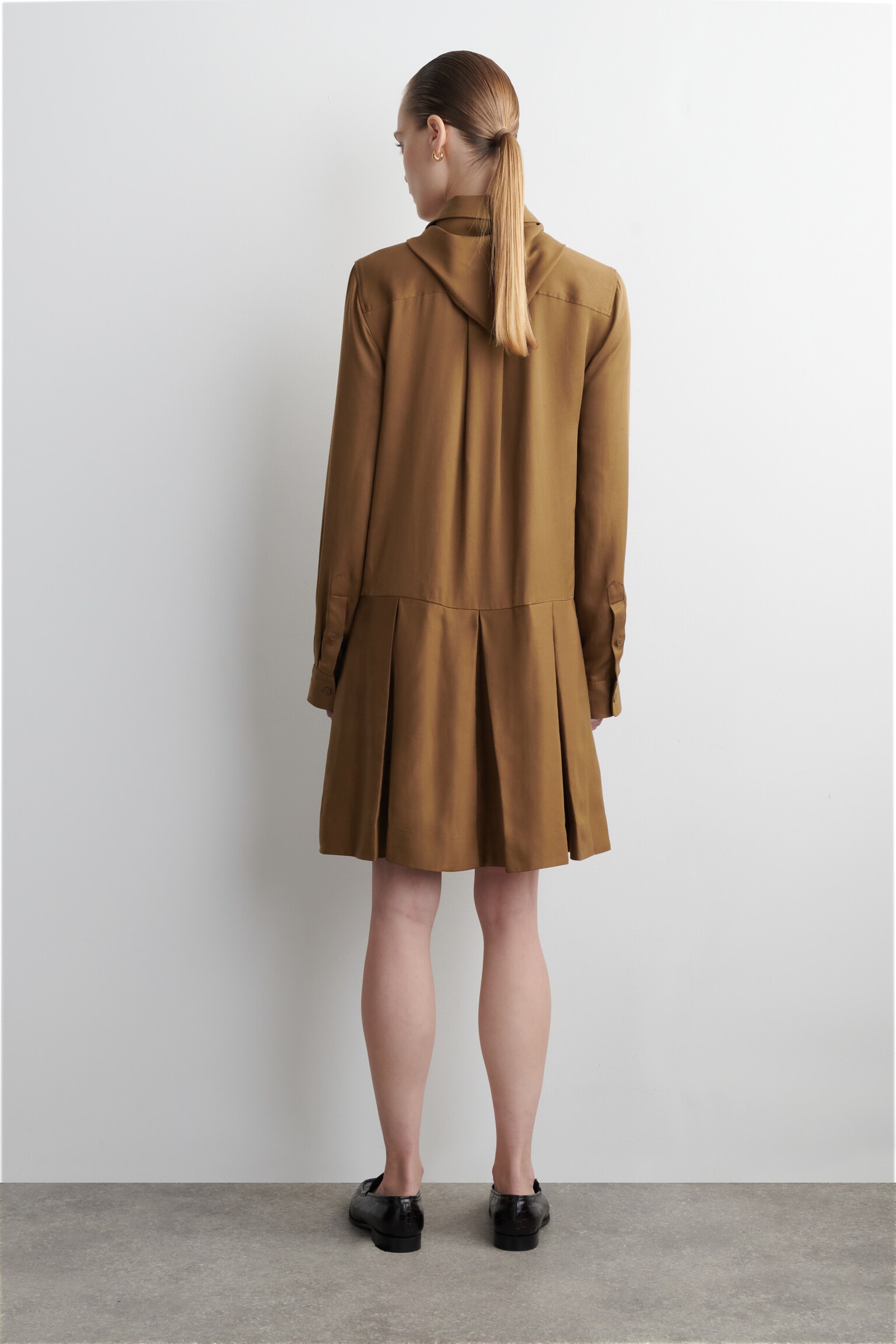 SCARF-DETAIL DROPPED-WAIST MINI DRESS - BROWN/BLACK - 5