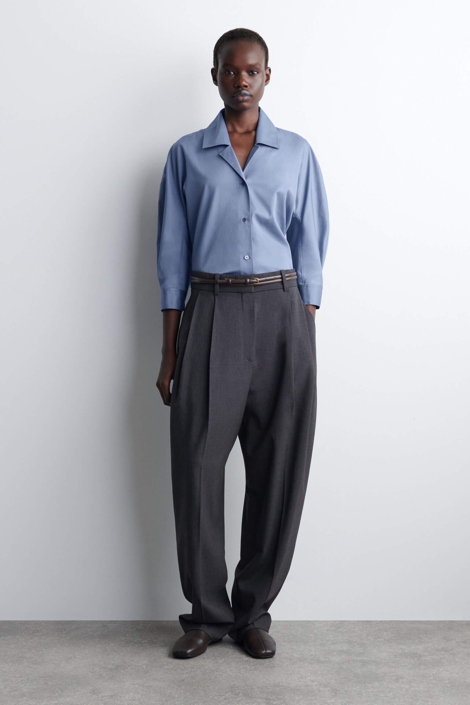 SCULPTURAL COTTON SHIRT - Blau - 3