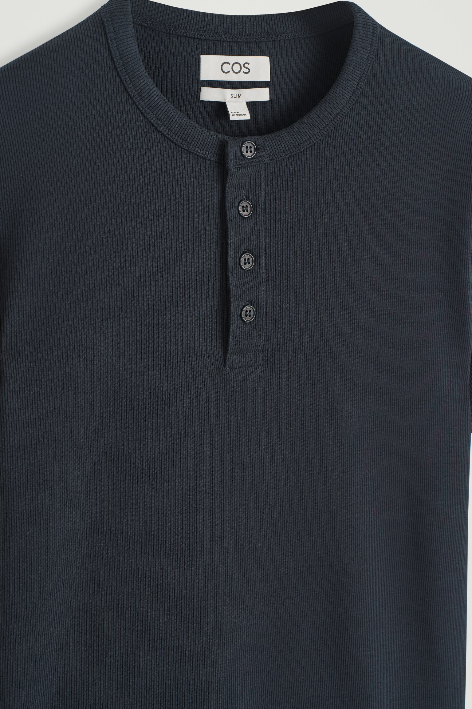 CAMISETA DE CANALÉ AJUSTADA CON BOTONES - AZUL MARINO/BLANCO/NEGRO/GRIS JASPEADO - 3