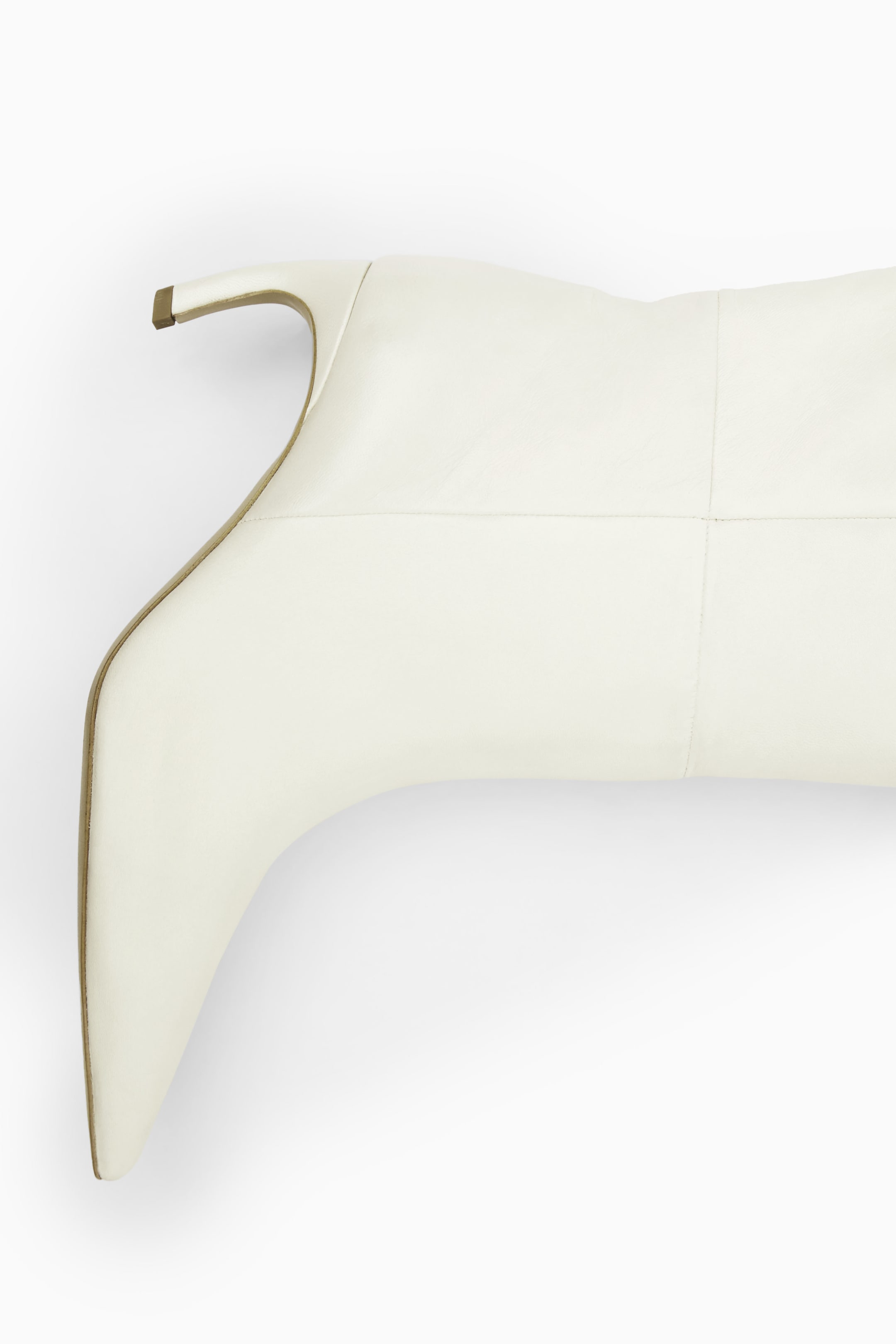 Näytä suurempi kuva: POINTED-TOE LEATHER KNEE-HIGH BOOTS - WHITE - NAISET | H&M FI 5