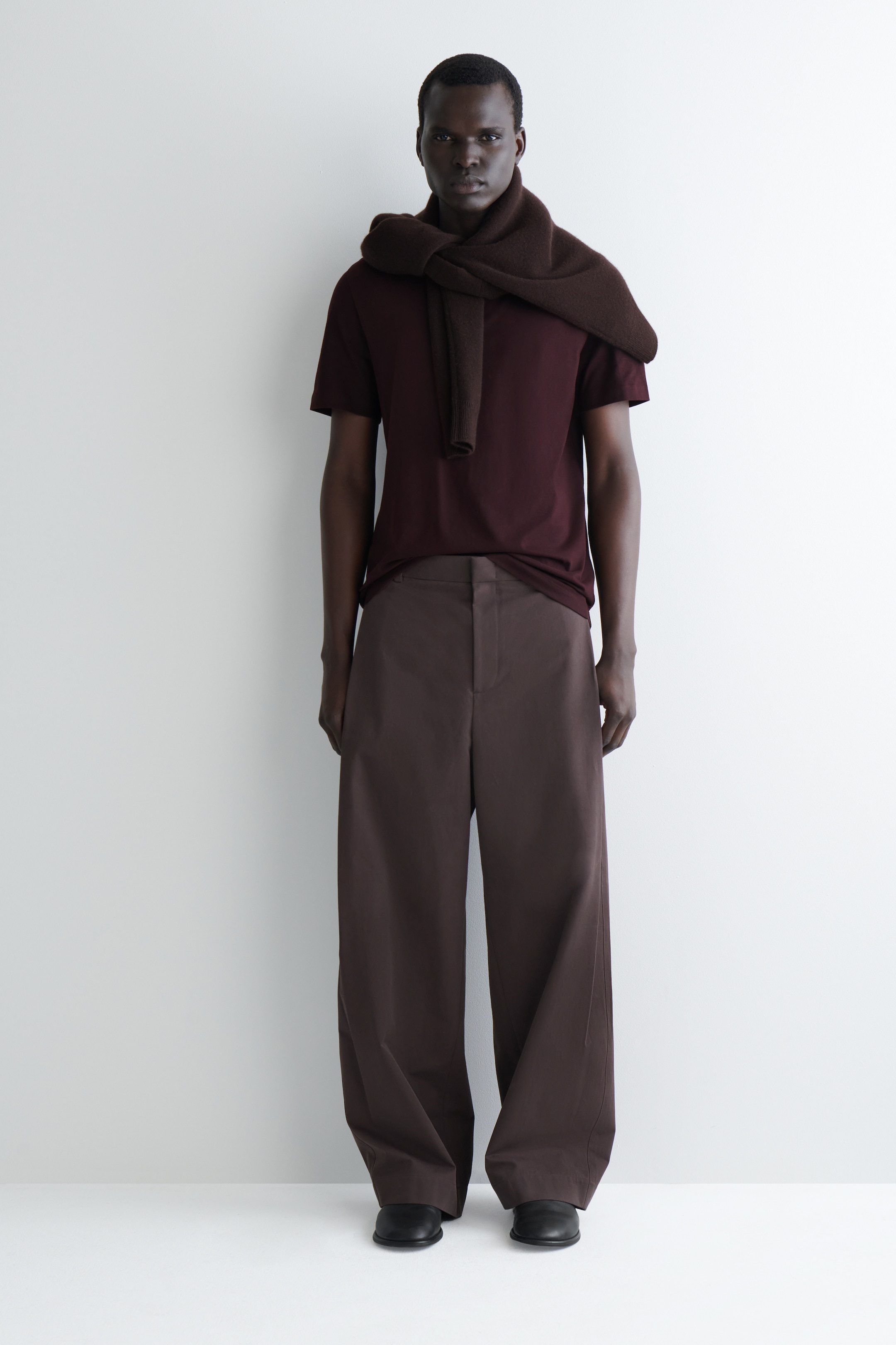 Agrandir l'image: T-SHIRT EN COTON BROSSÉ - BORDEAUX - HOMME | H&M CH 2