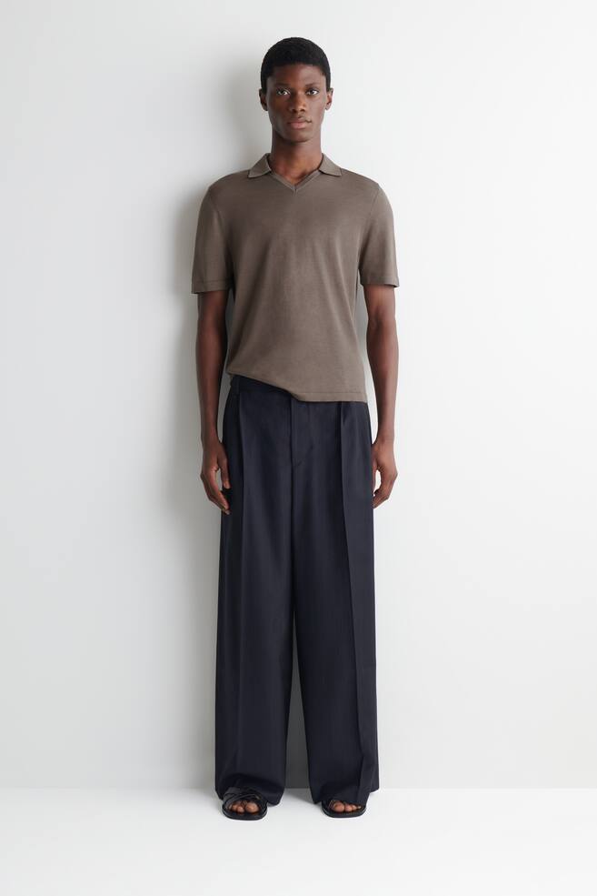 LOCKERE HOSE MIT WEITEM BEIN UND FALTEN - NAVYBLAU/NADELSTREIFEN/DUNKELBRAUN/SCHWARZ - 1