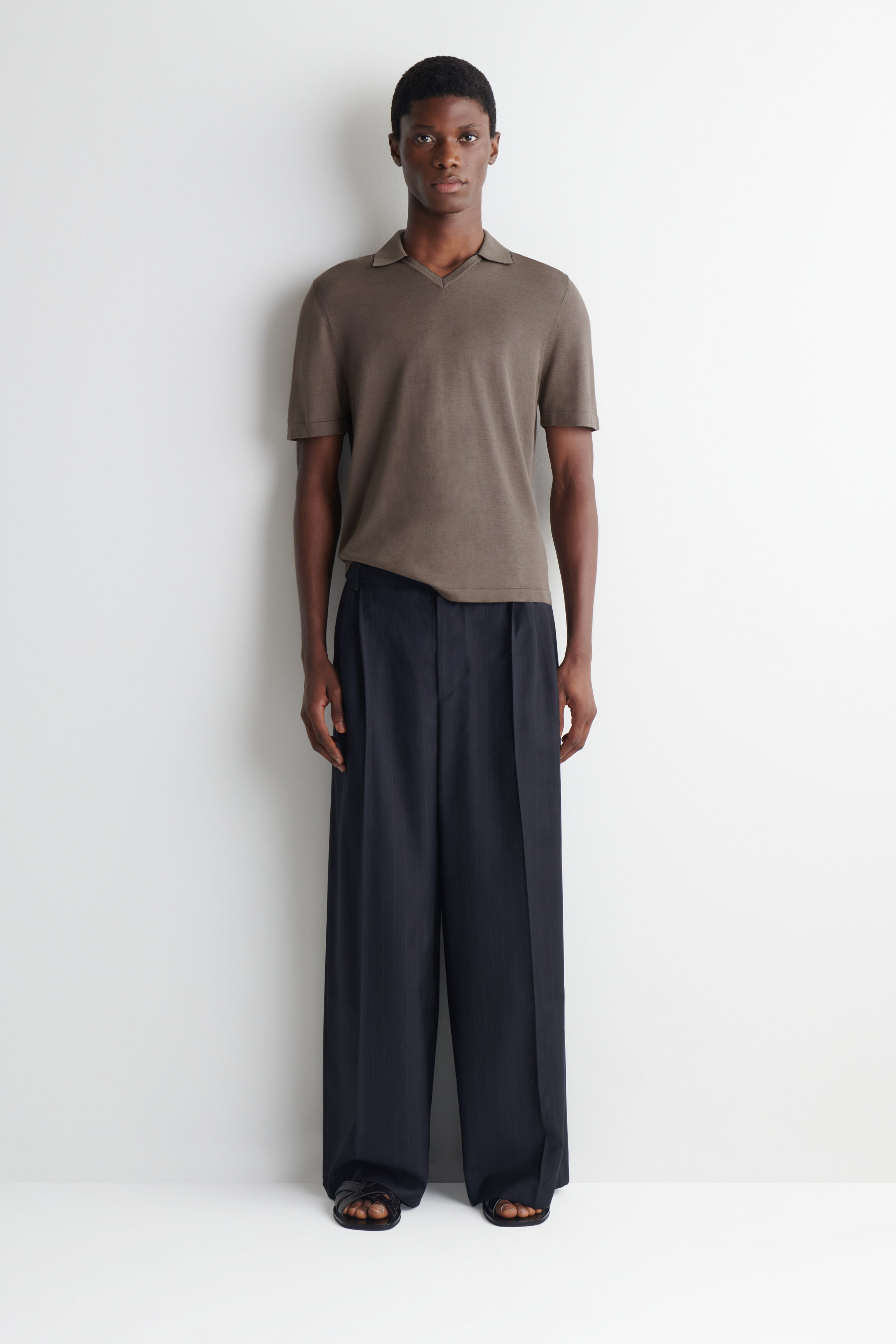 PLEATED RELAXED-FIT WIDE-LEG PANTS - NAVY / PINSTRIPED | COS US