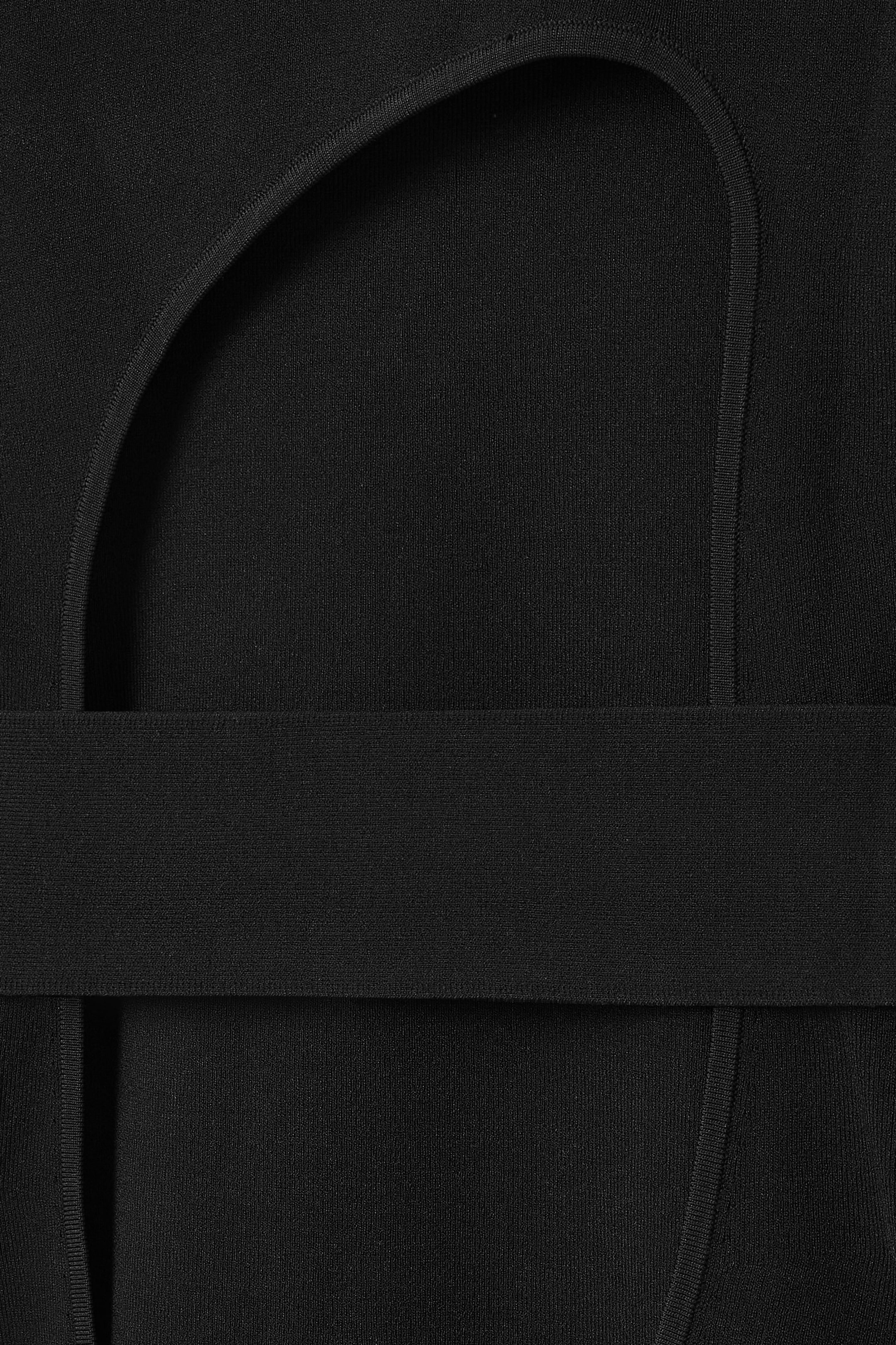 StillMedia/DescriptiveDetail