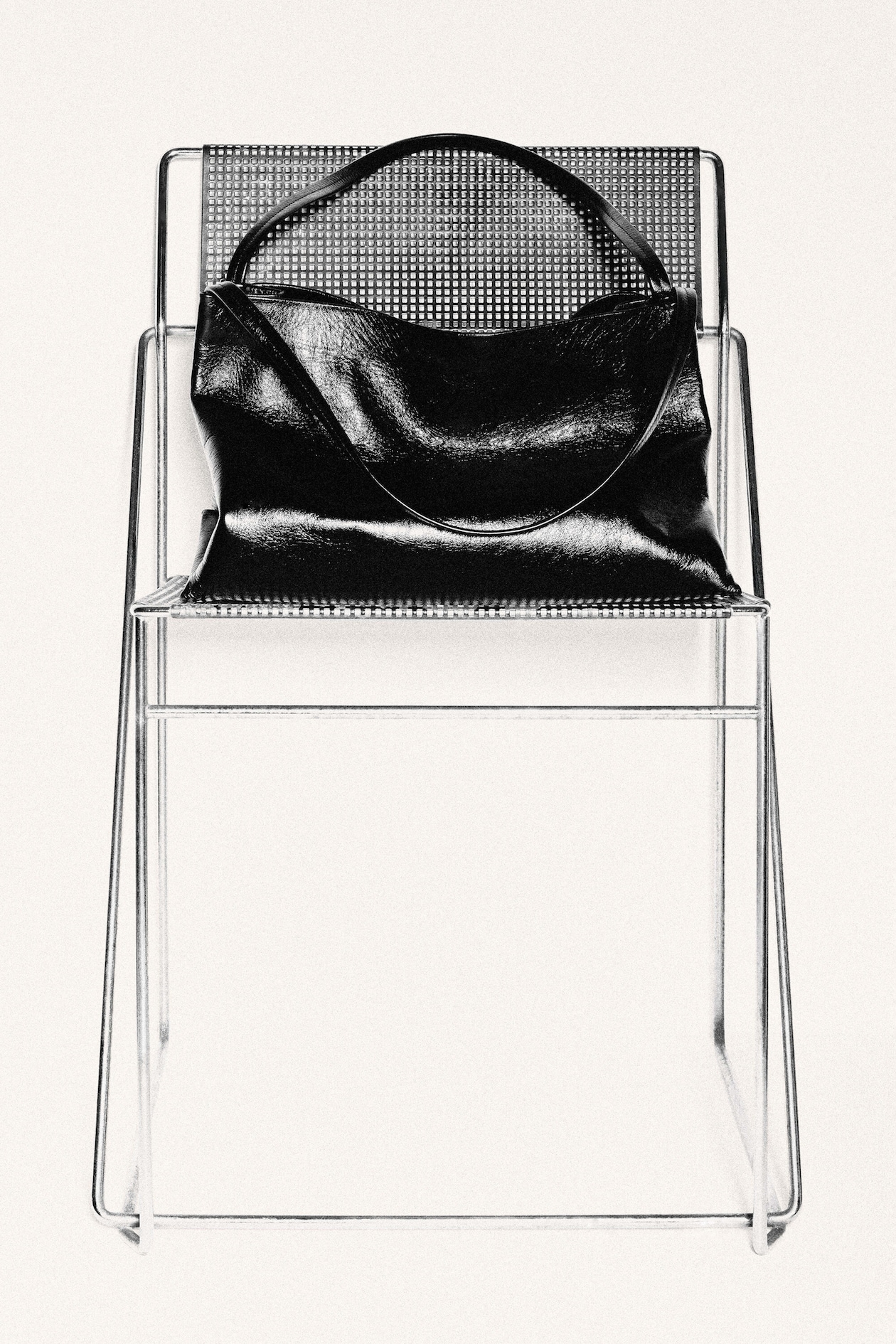PAVILION TOTE BAG - LEATHER — BLACK