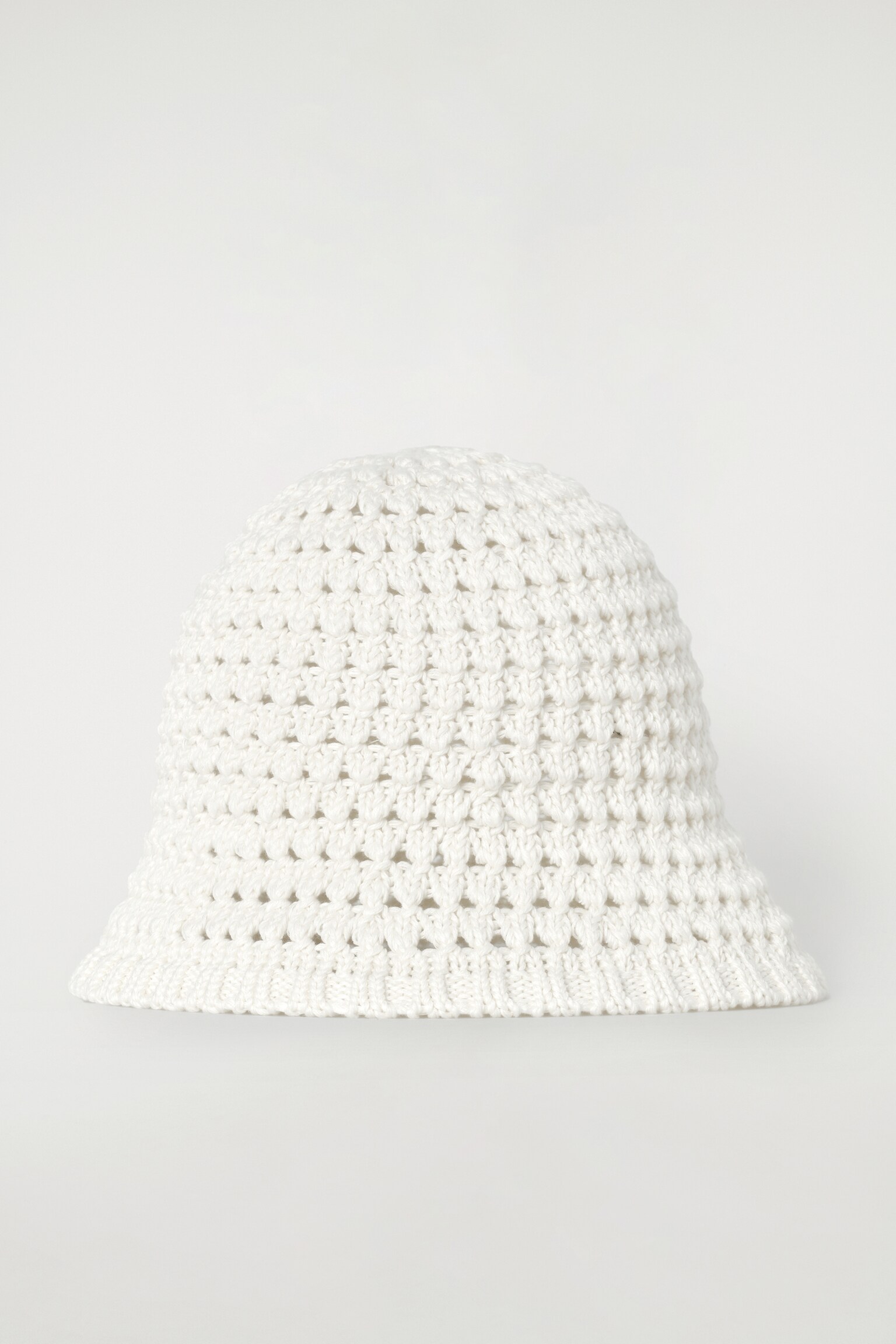 GORRO DE PESCADOR DE GANCHILLO - BLANCO/BURDEOS - 2