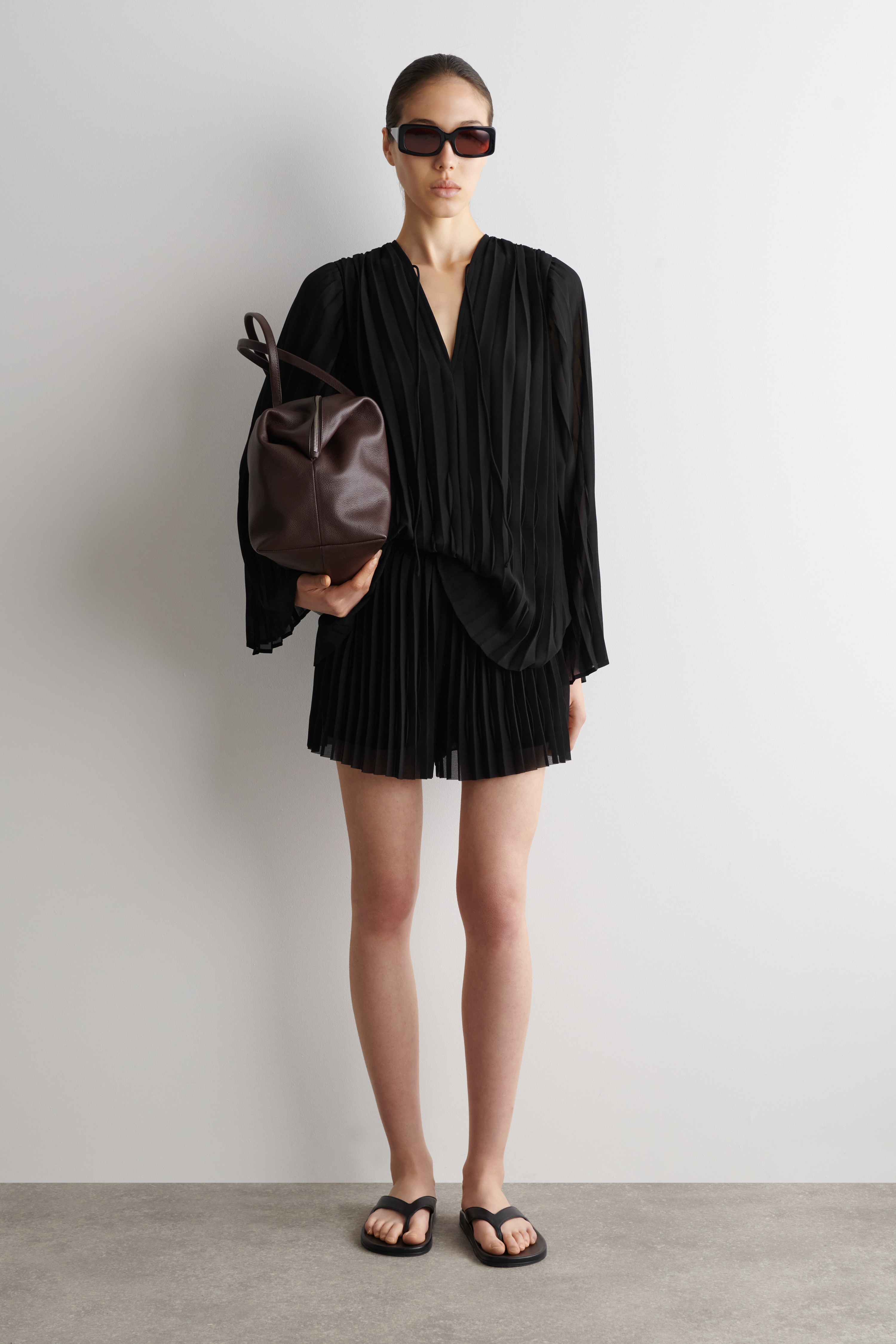 SHORTS I PLISSERAD GEORGETTE - SVART