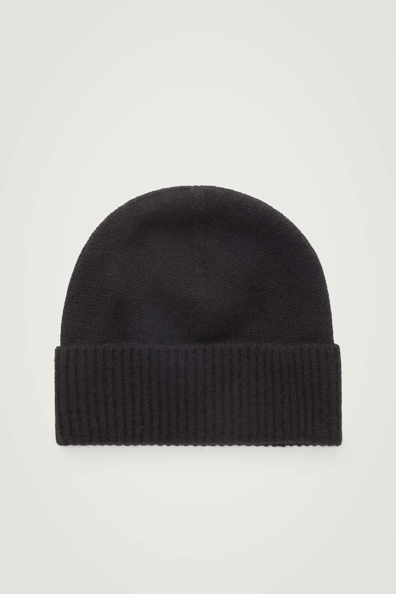 PURE CASHMERE BEANIE — BLACK