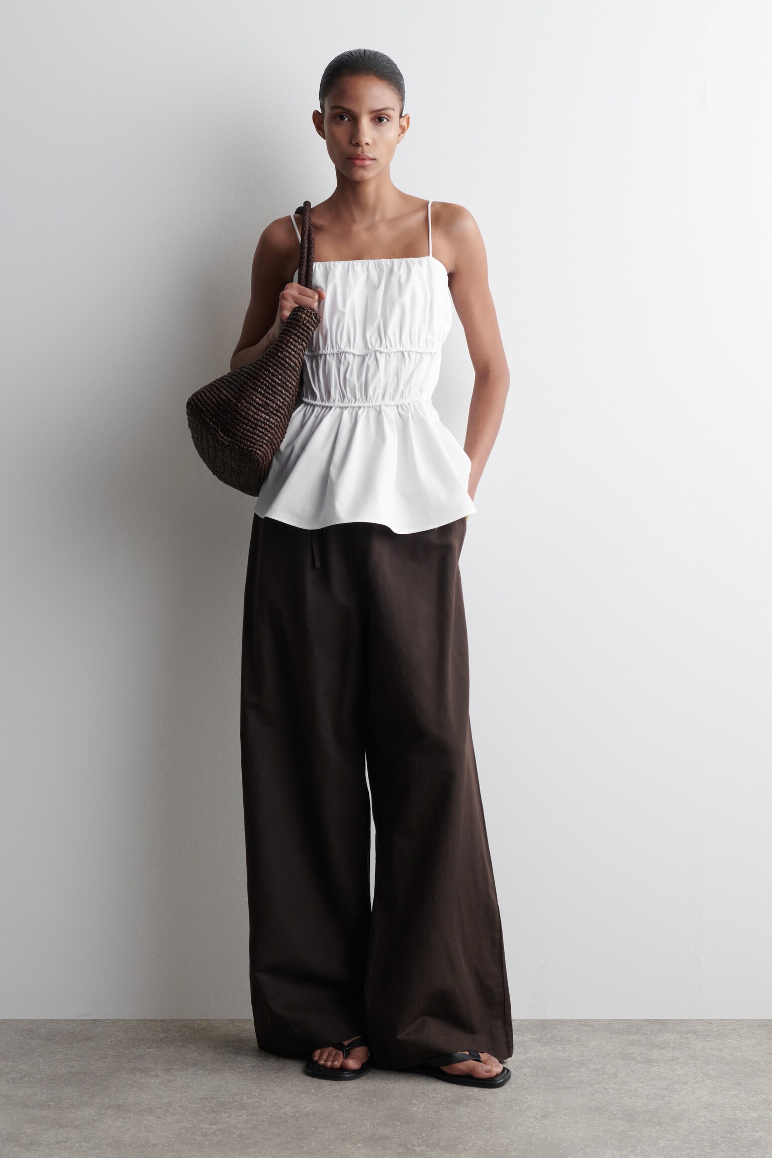 TOP FRUNCIDO CON PEPLUM DE ALGODÓN - BLANCO - 5