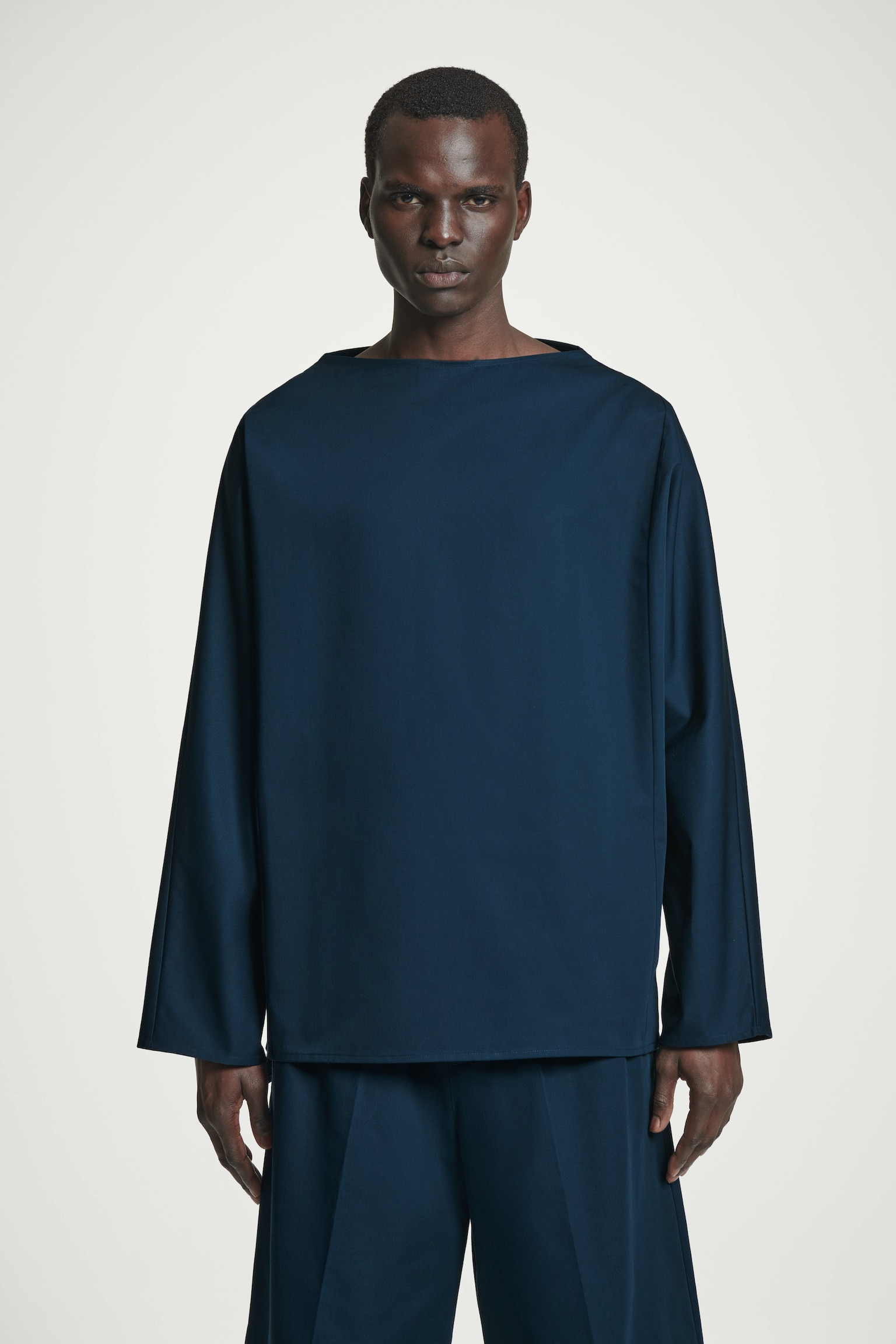 TOP OVERSIZE IN COTONE CON SCOLLO A BARCA - BLU NAVY