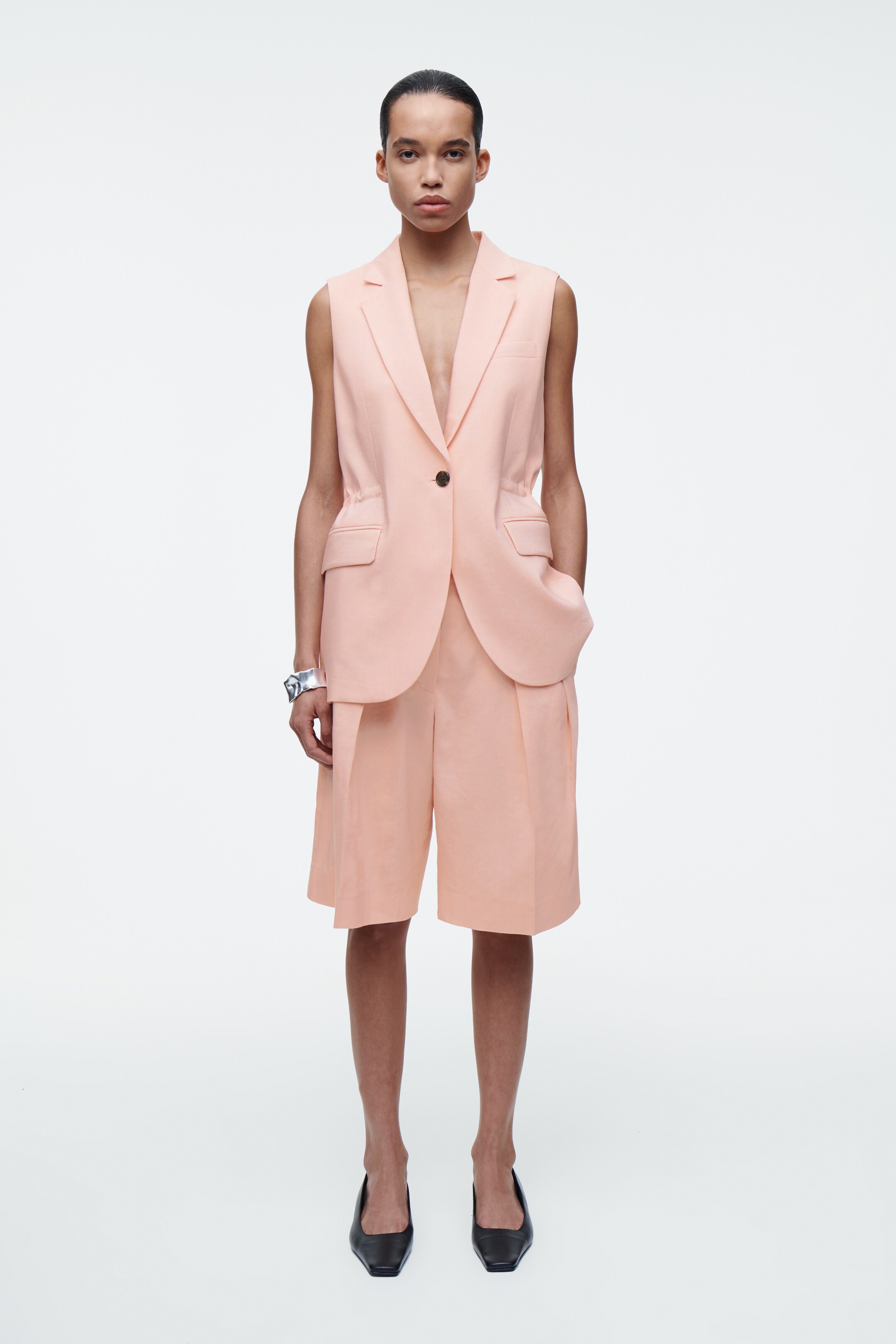 Ingrandisci l'immagine: SLIM LINEN WAISTCOAT - APRICOT - DONNA | H&M CH 3