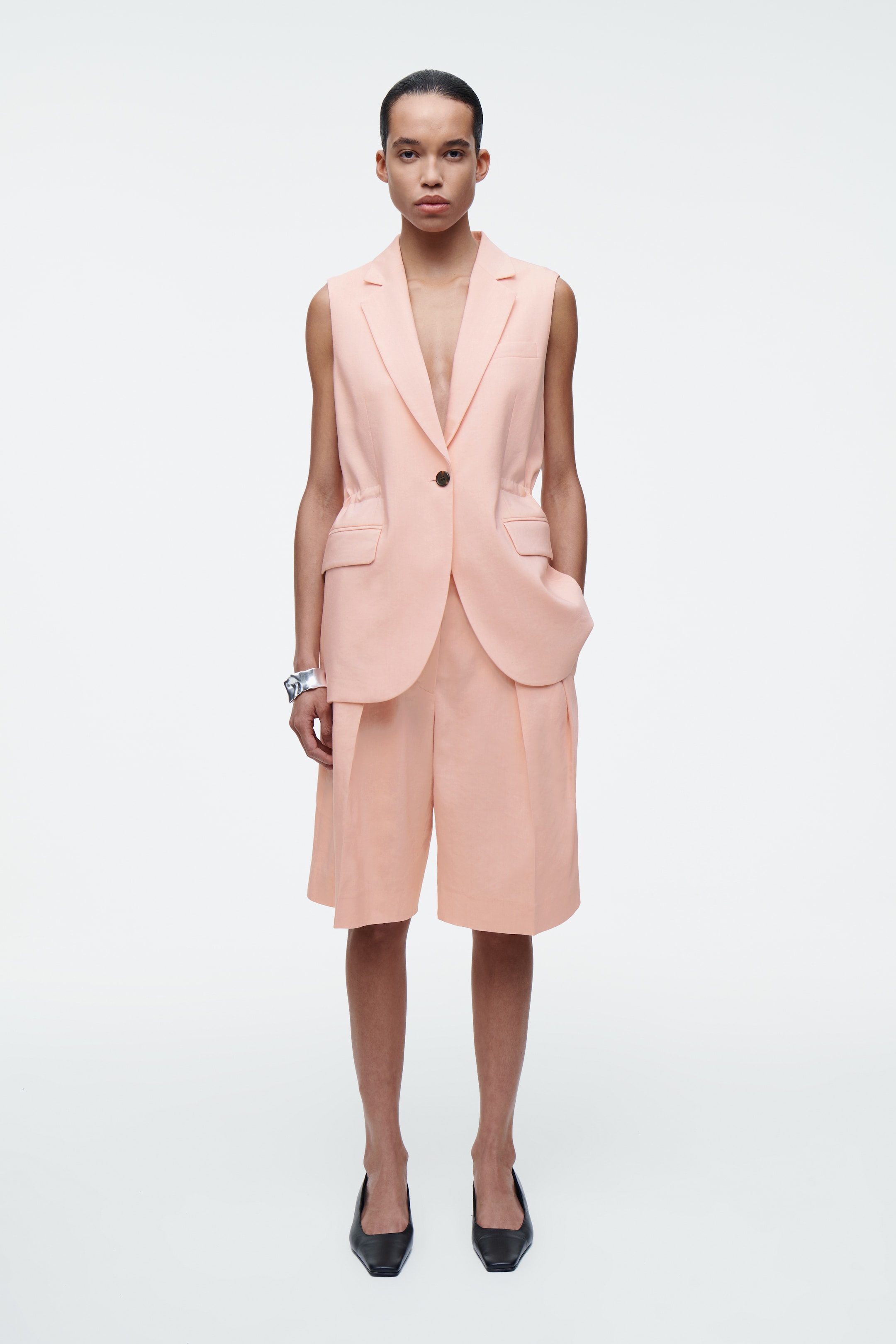 Ingrandisci l'immagine: SLIM LINEN WAISTCOAT - APRICOT - DONNA | H&M CH 3