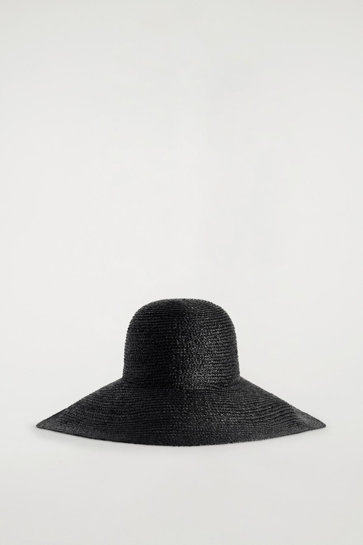 WIDE-BRIM RAFFIA HAT — BLACK