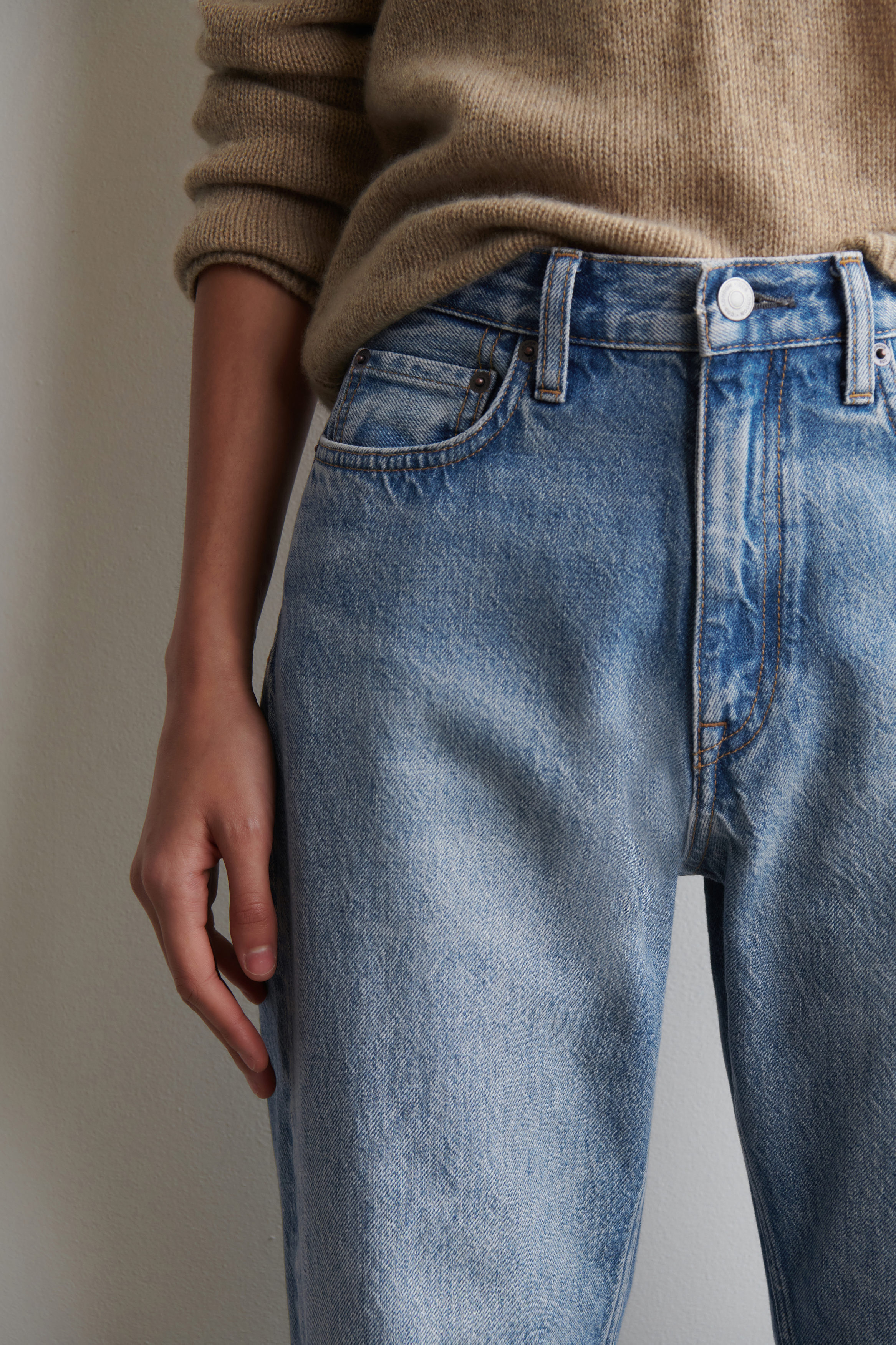 CHORD STRAIGHT-LEG JEANS - FADED BLUE | COS US