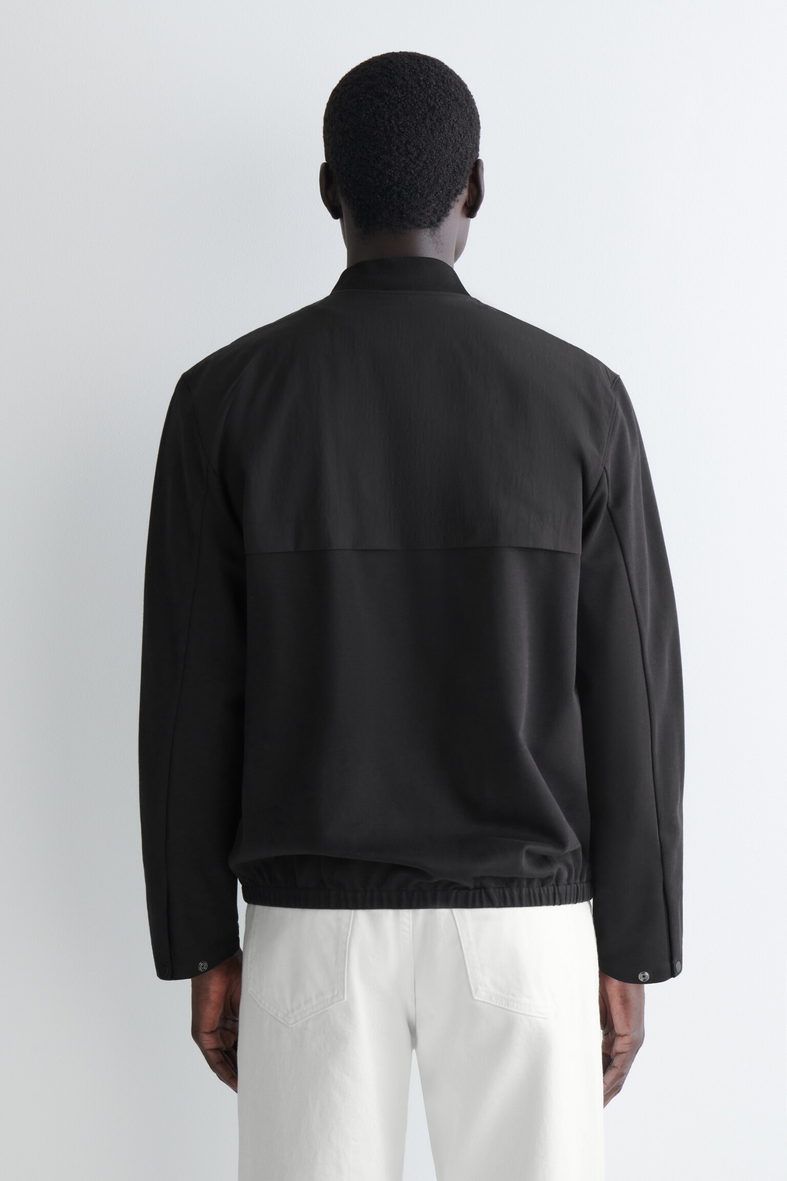CHAQUETA BOMBER CON PANELES DE NAILON - NEGRO/MARRÓN GRISÁCEO - 3