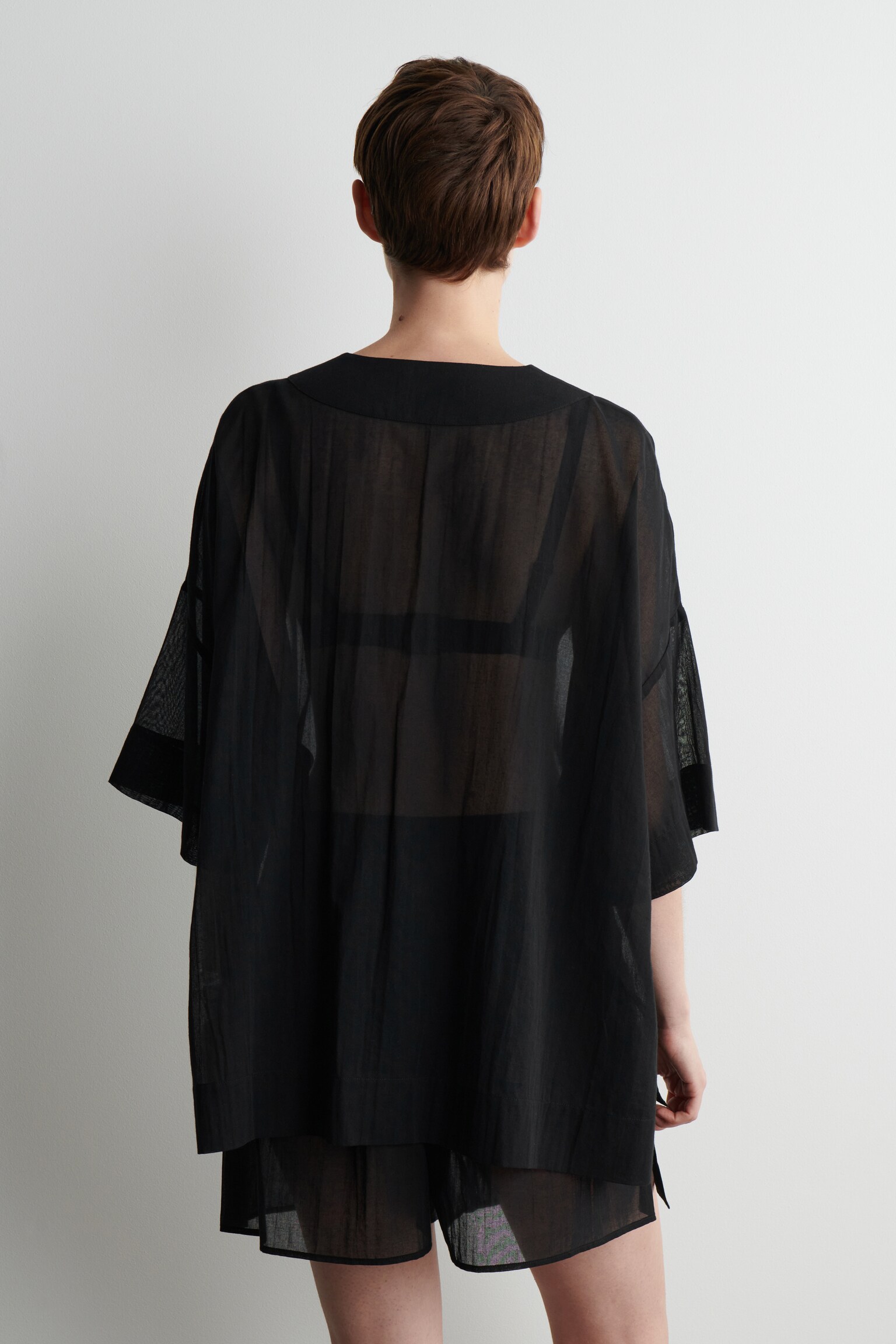 CRINKLED TIE-FRONT BEACH SHIRT - BLACK/WHITE - 6