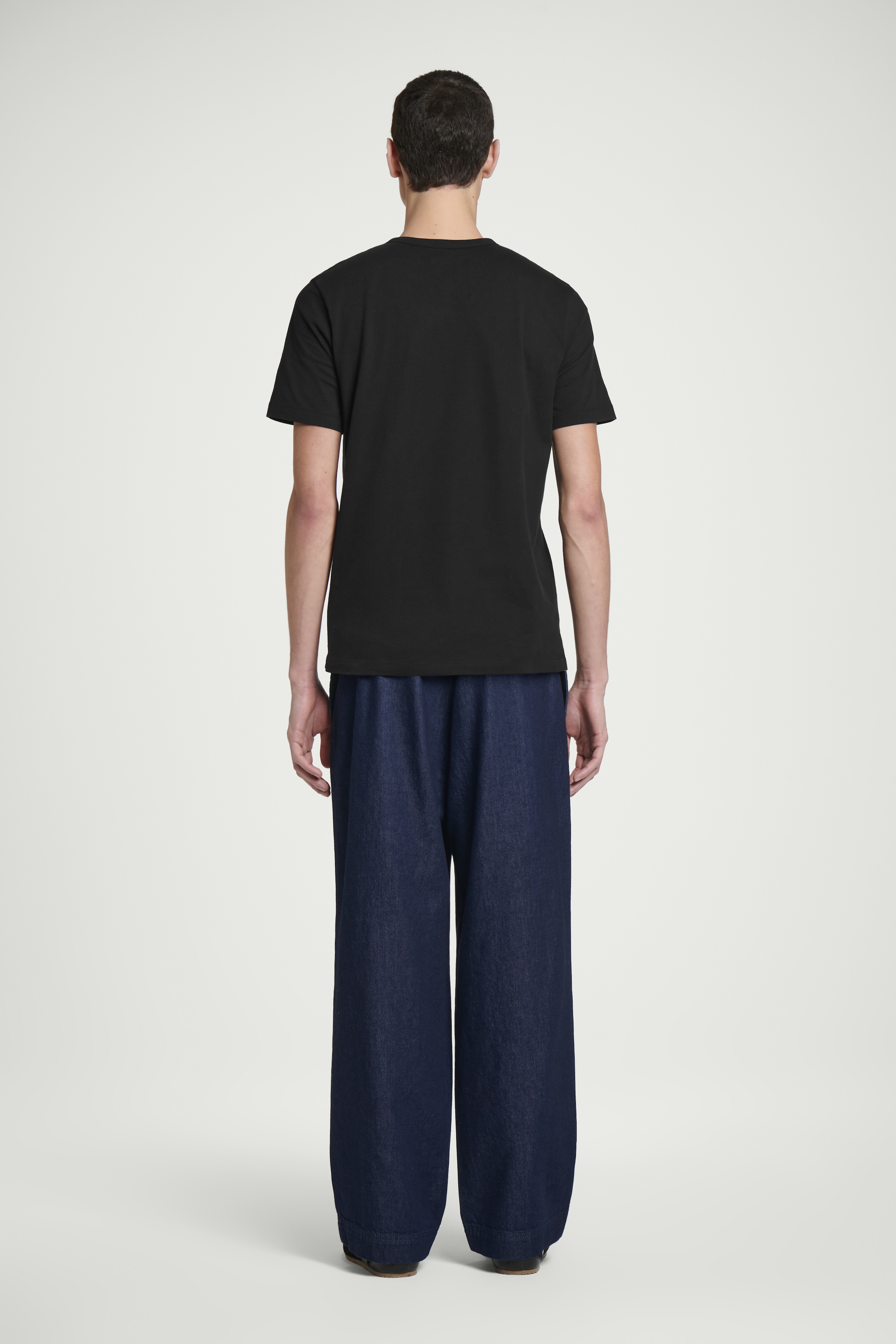 View larger image: REGULAR BRUSHED-COTTON T-SHIRT - BLACK - Men | H&M GB 4