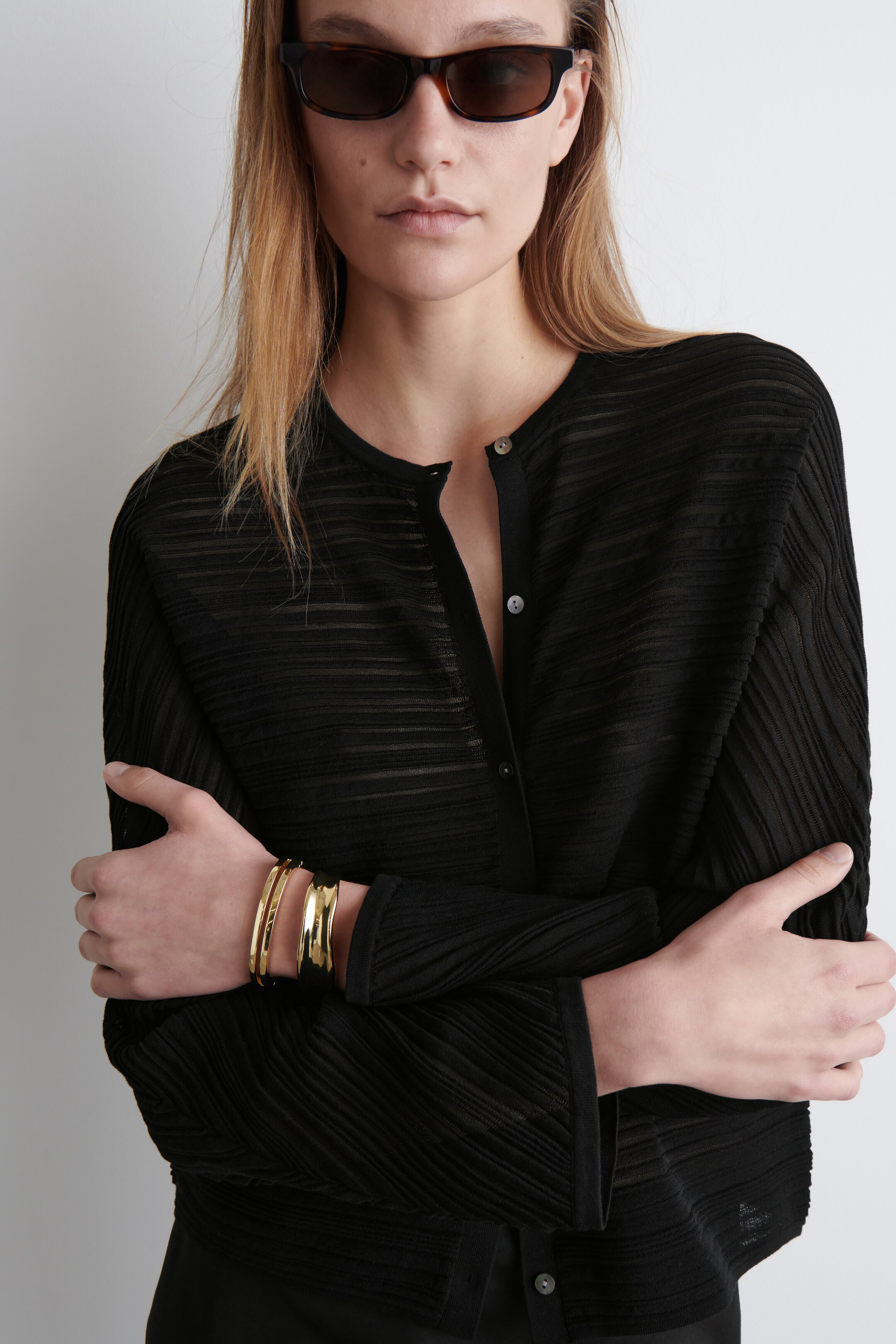 Größeres Bild ansehen: PLISSIERTE STRICKJACKE - SCHWARZ - Ladies | H&M DE 5