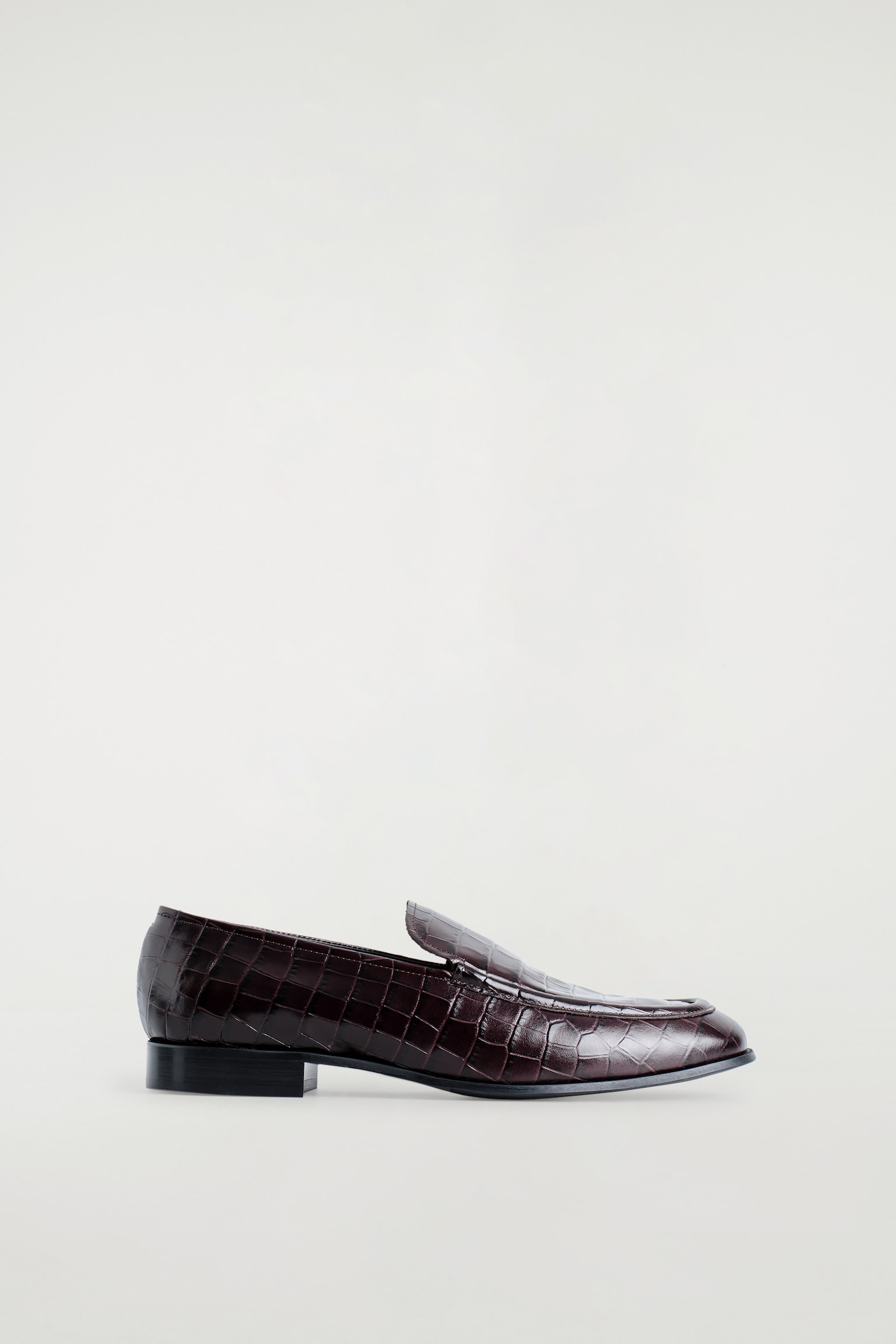 MOCASINES DE PIEL EFECTO COCODRILO - MARRÓN OSCURO - 2