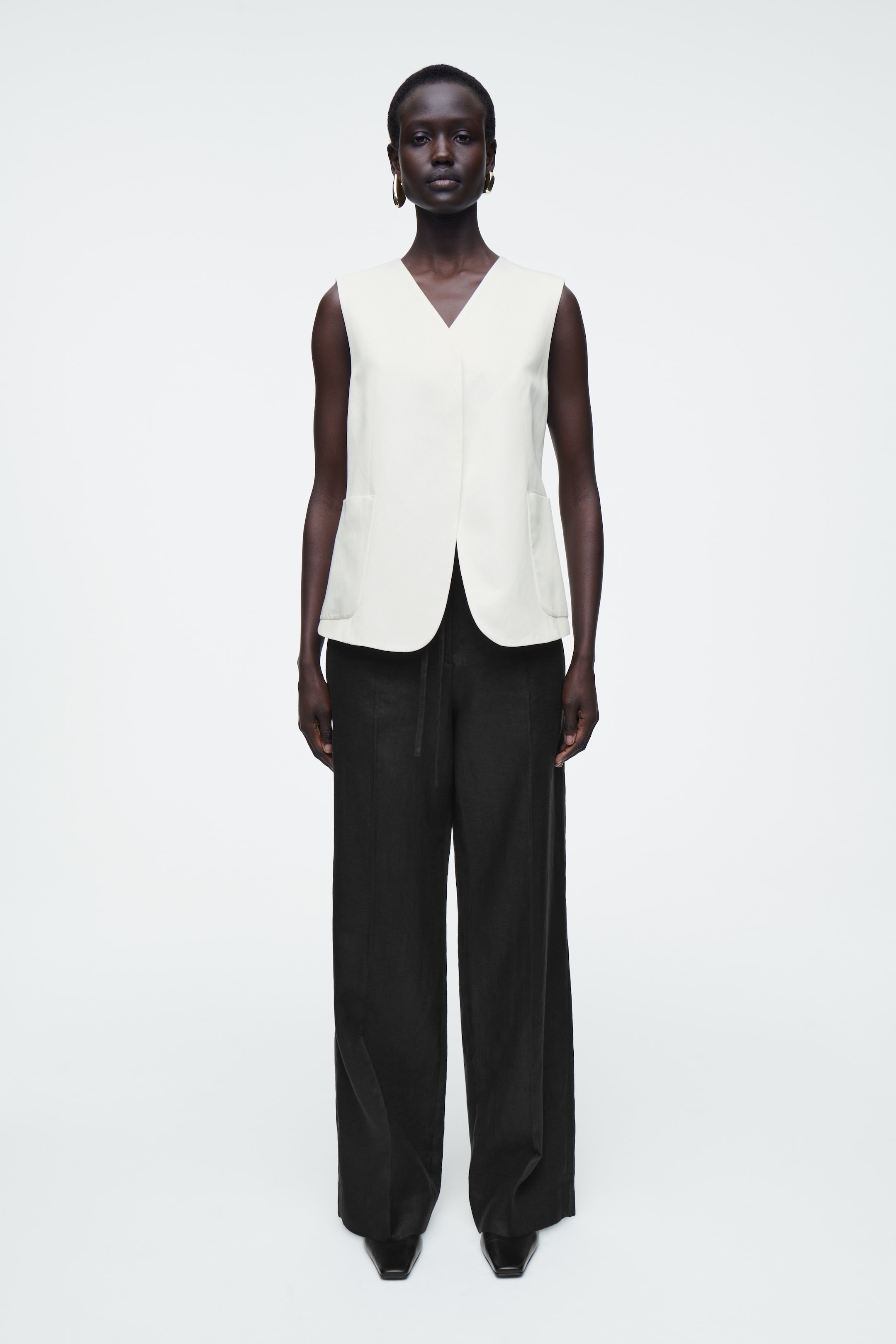 Ingrandisci l'immagine: WRAP-FRONT LINEN-BLEND WAISTCOAT - IVORY - DONNA | H&M CH 2