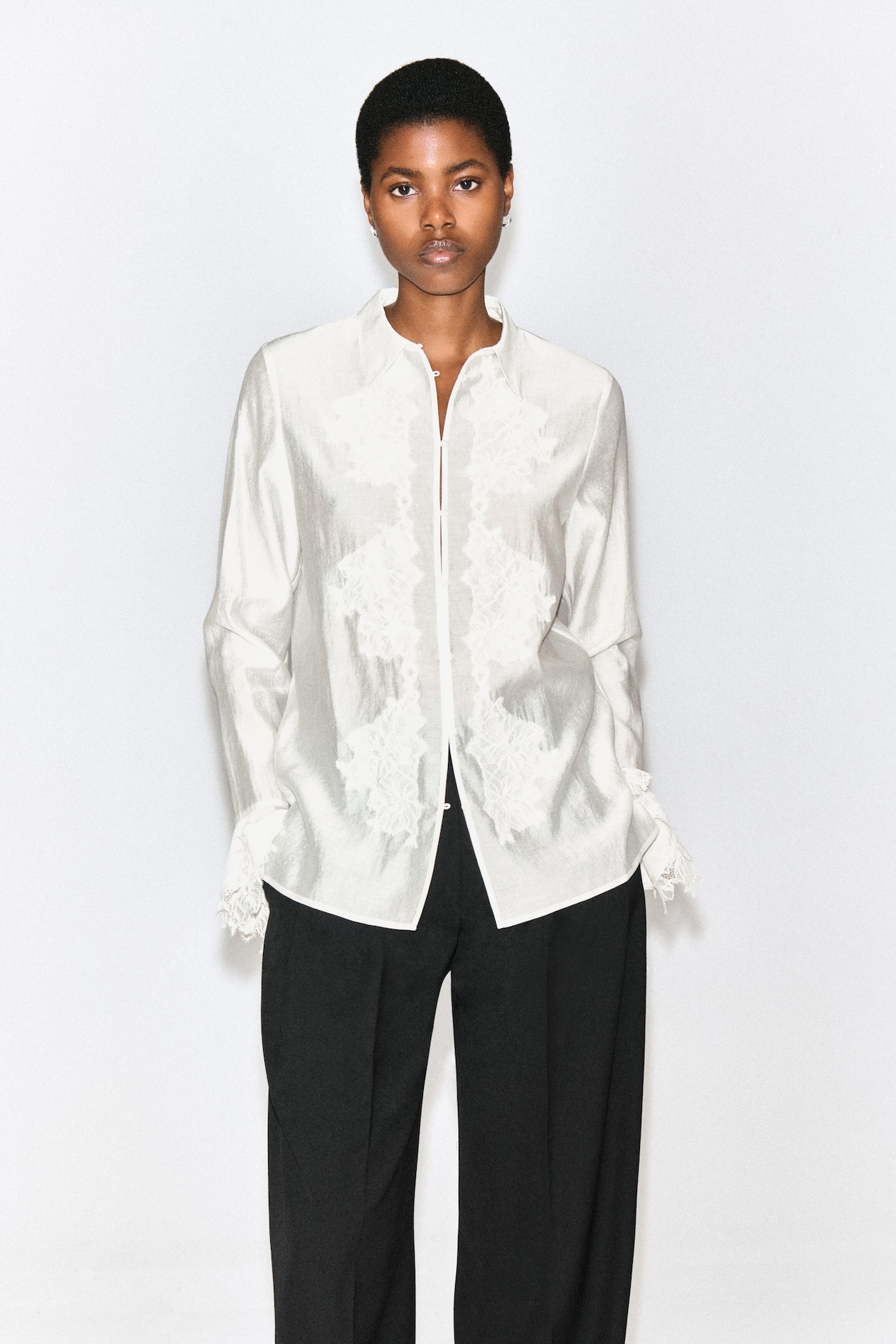 FLUID LACE-DETAIL SHIRT — IVORY
