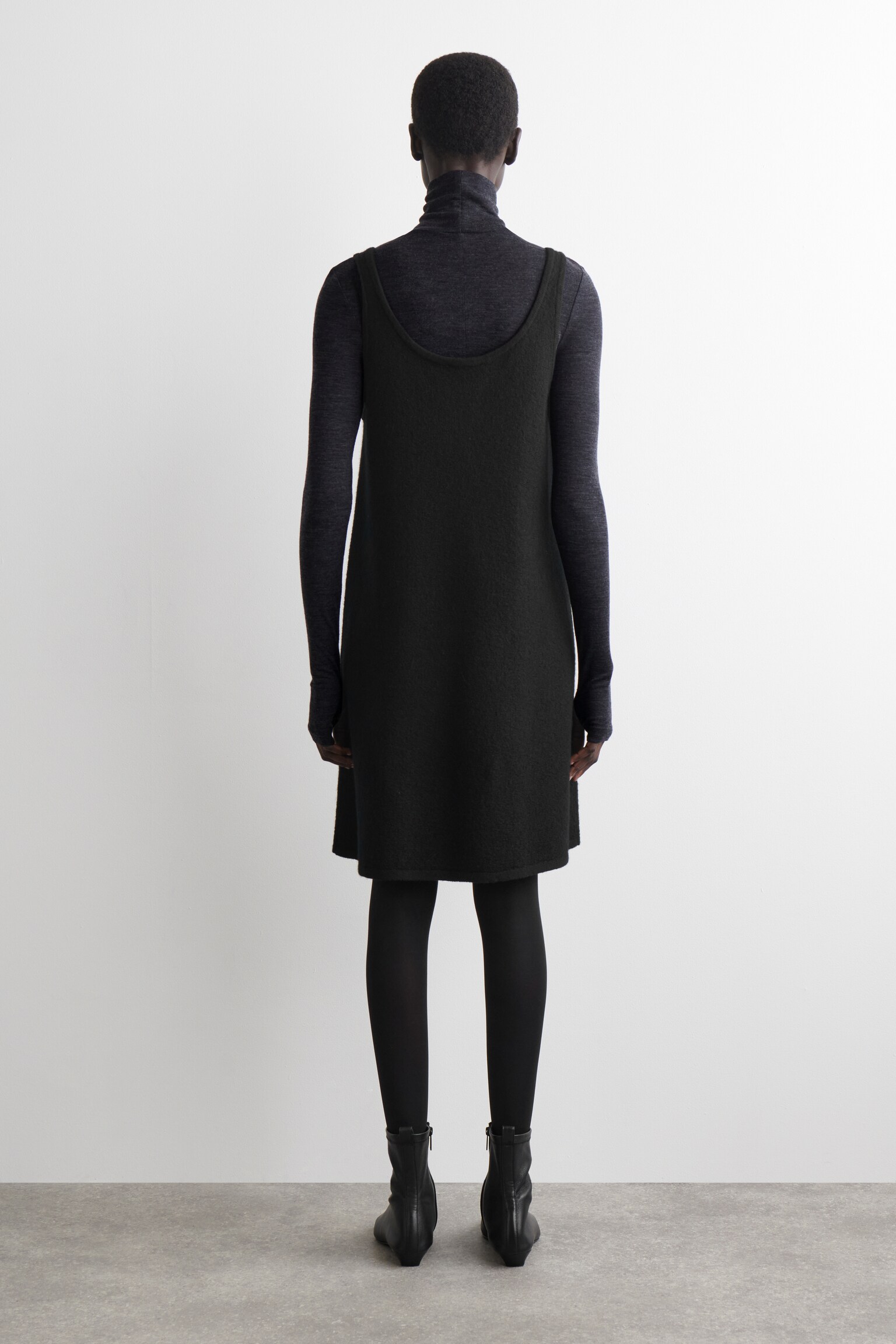 GEKOKERDE WOL A-LIJN MINIJURK - ZWART - 7