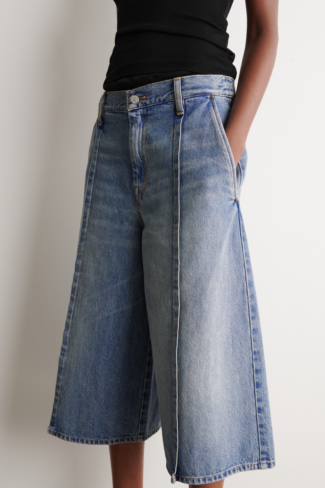 PINTUCKED DENIM CULOTTES — BLUE