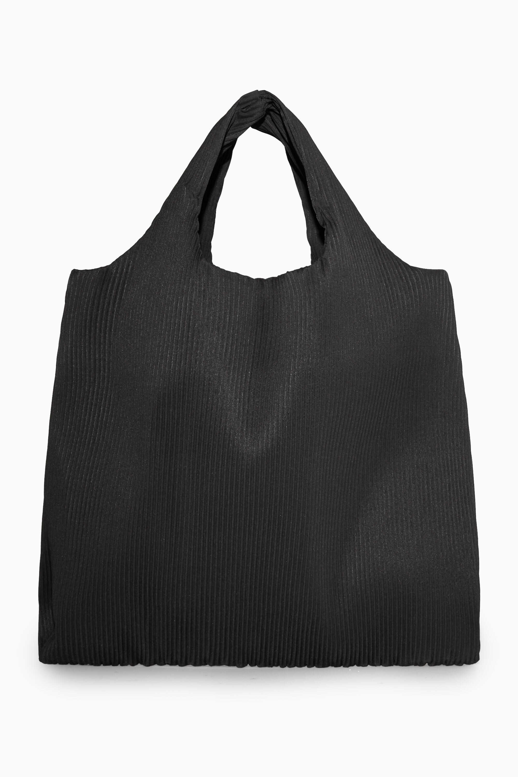 ★TOUT Y EST★ Simple shopper bag 62 pleated pleats black S 1d1e8e1b59dbcdb62632cd34500f82